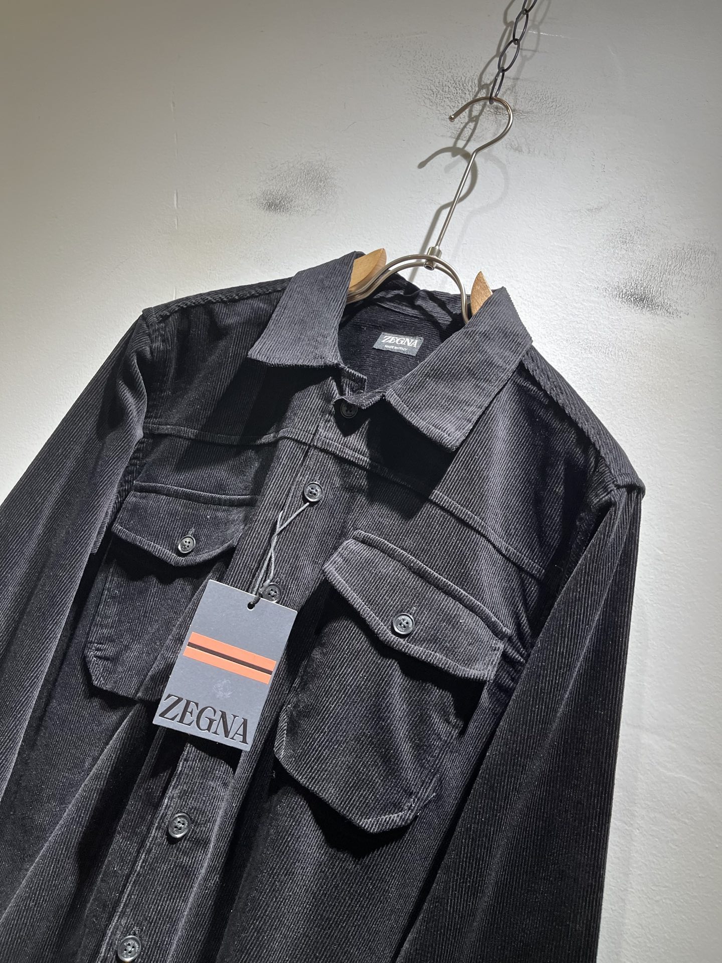 Ermenegildo Zeg*a杰*亚 2025秋冬新款男士衬衣，外贸公司订单！客供灯芯绒材质，是杰尼