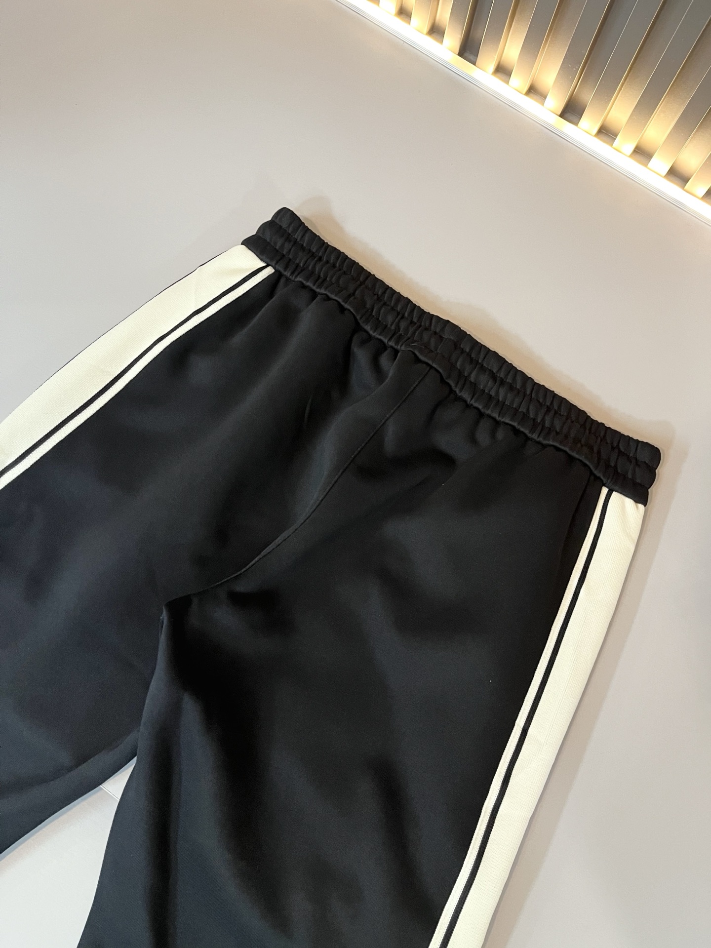 Moncl*r蒙*口 2025秋冬新款男士休闲套装！今年的专柜新品，男士超软面料帅酷爆款 时尚都市百搭款