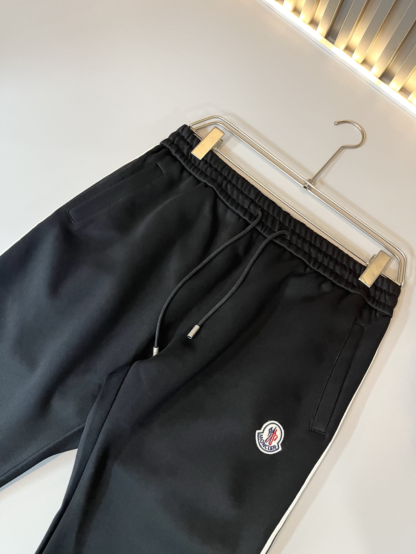 Moncl*r蒙*口 2025秋冬新款男士休闲套装！今年的专柜新品，男士超软面料帅酷爆款 时尚都市百搭款