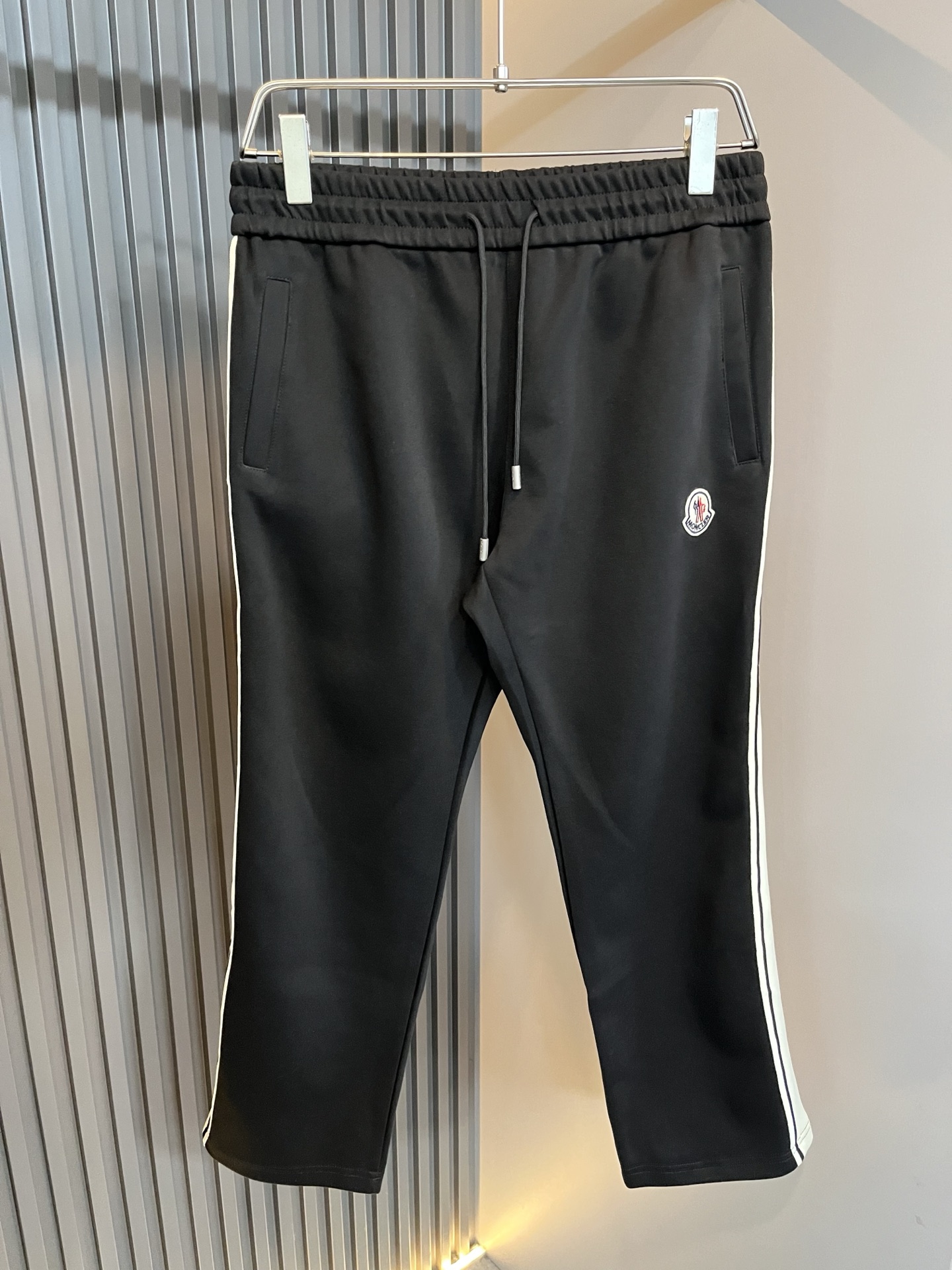 Moncl*r蒙*口 2025秋冬新款男士休闲套装！今年的专柜新品，男士超软面料帅酷爆款 时尚都市百搭款