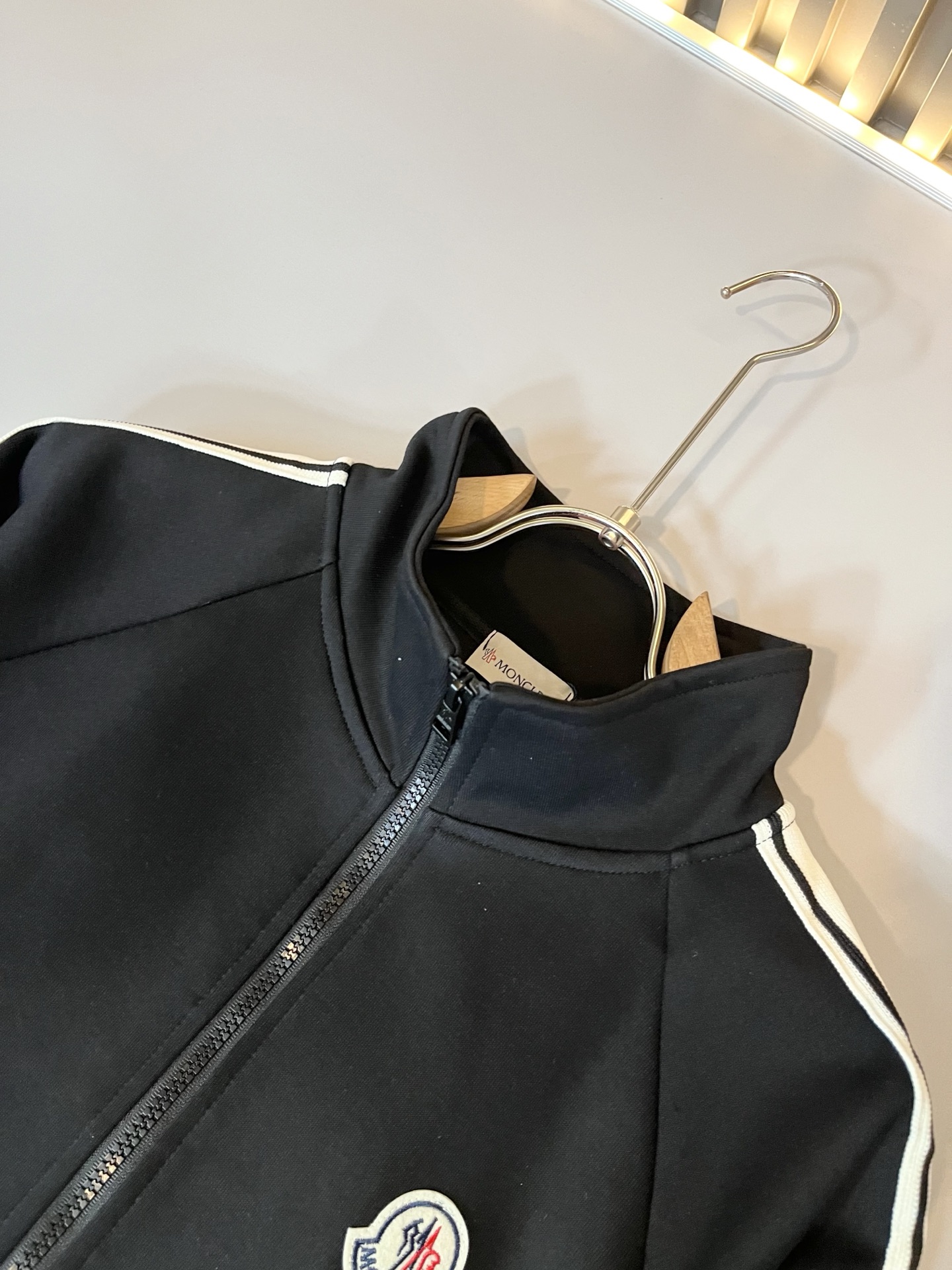 Moncl*r蒙*口 2025秋冬新款男士休闲套装！今年的专柜新品，男士超软面料帅酷爆款 时尚都市百搭款