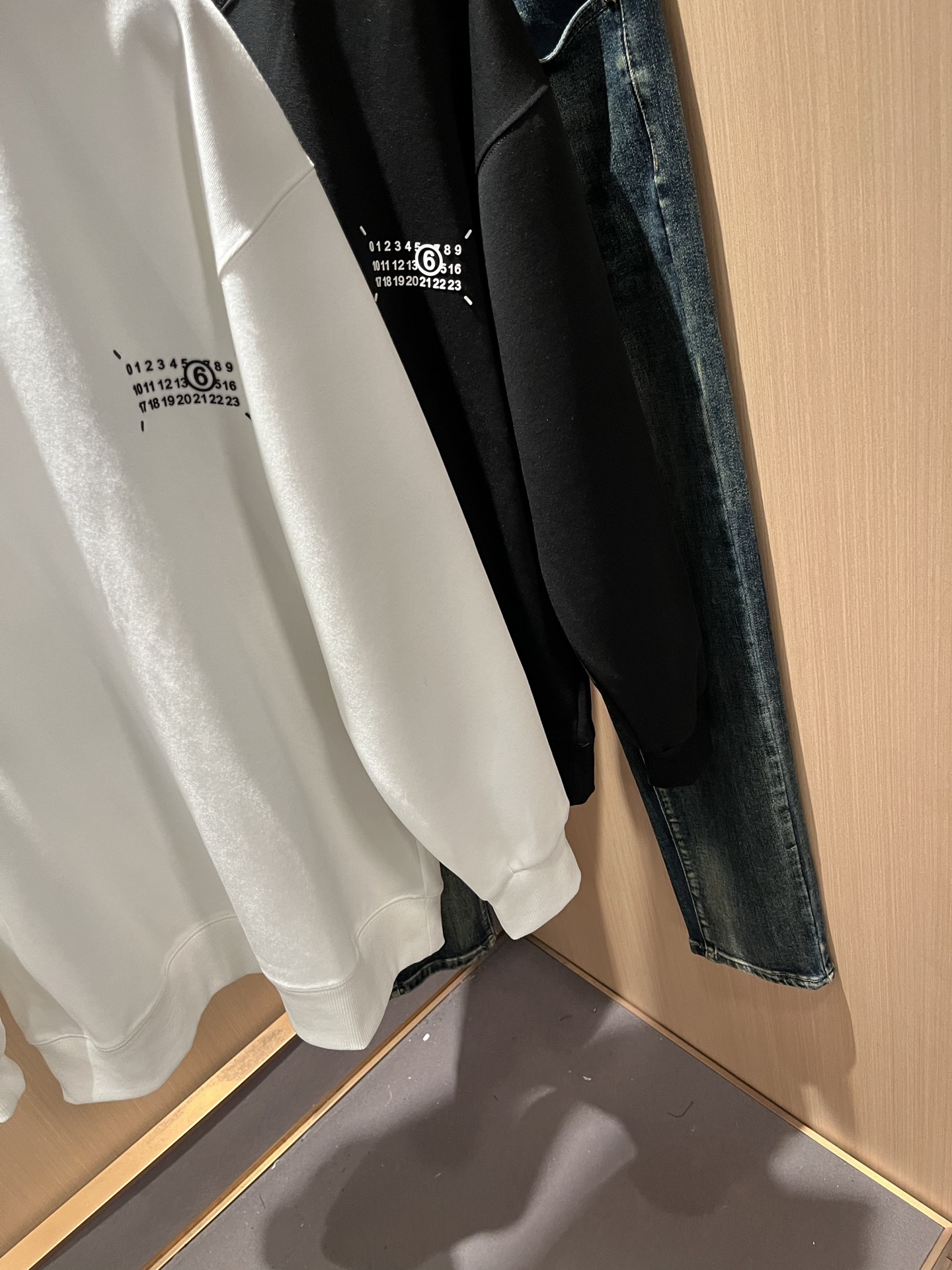 马吉拉 maison margiel 2025秋冬新款男女同款👫休闲卫衣，专柜同步发售！定制专属面料，胸