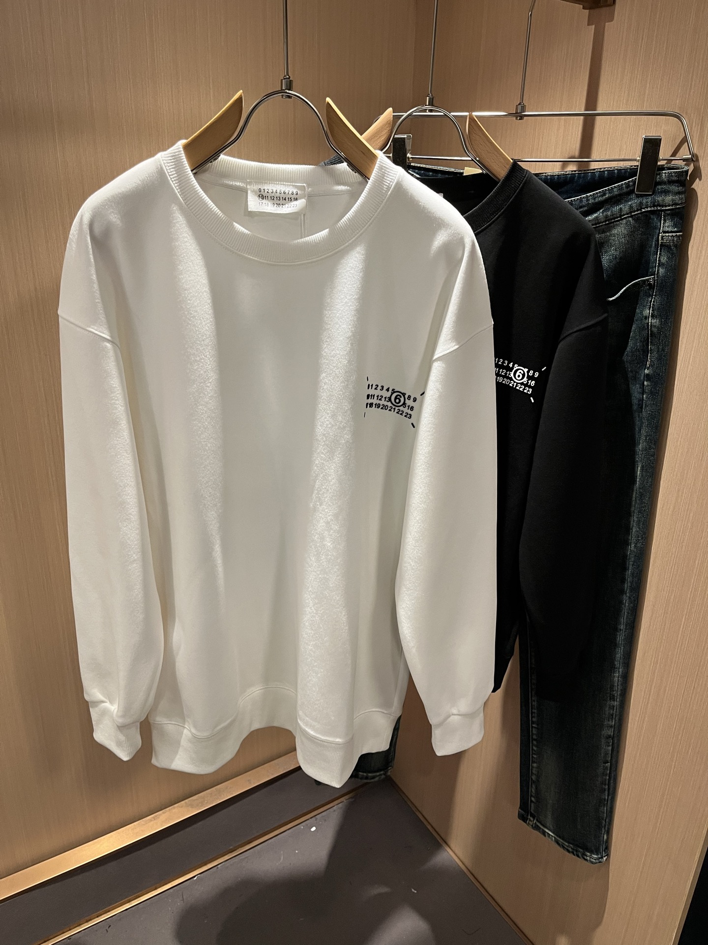 马吉拉 maison margiel 2025秋冬新款男女同款👫休闲卫衣，专柜同步发售！定制专属面料，胸