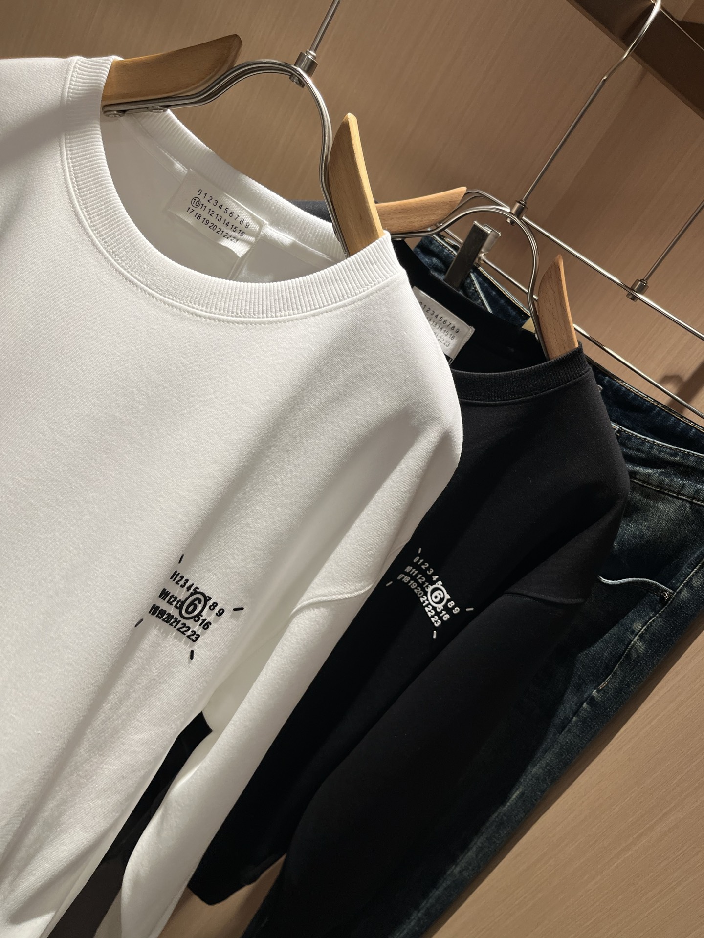 马吉拉 maison margiel 2025秋冬新款男女同款👫休闲卫衣，专柜同步发售！定制专属面料，胸