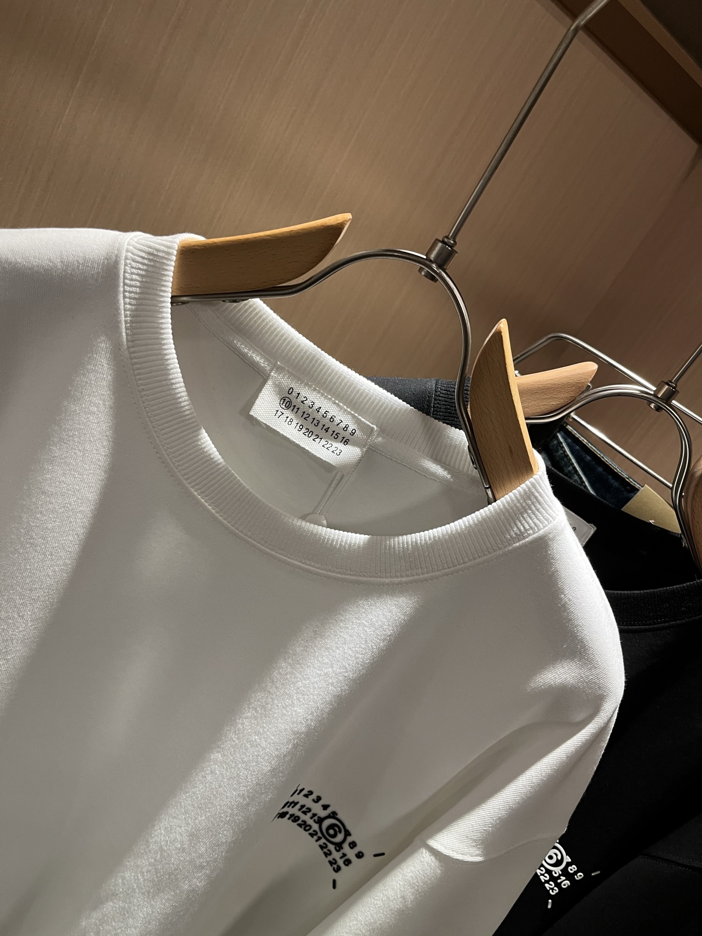 马吉拉 maison margiel 2025秋冬新款男女同款👫休闲卫衣，专柜同步发售！定制专属面料，胸