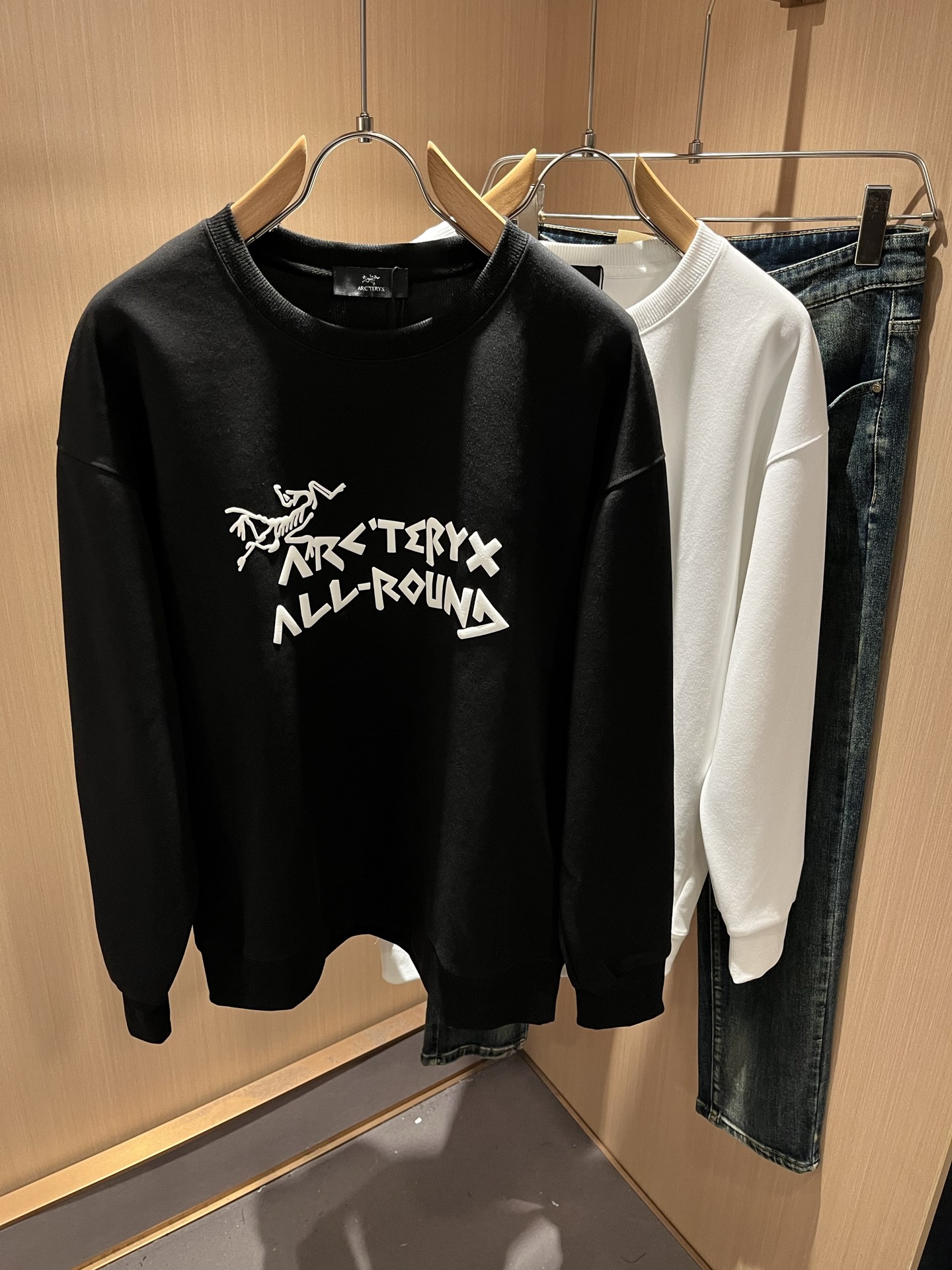 ARCTER*X始*祖鸟 2025秋冬新款男女同款👫休闲卫衣，户外品牌可能大家第一想到的就是加拿大鹅、始