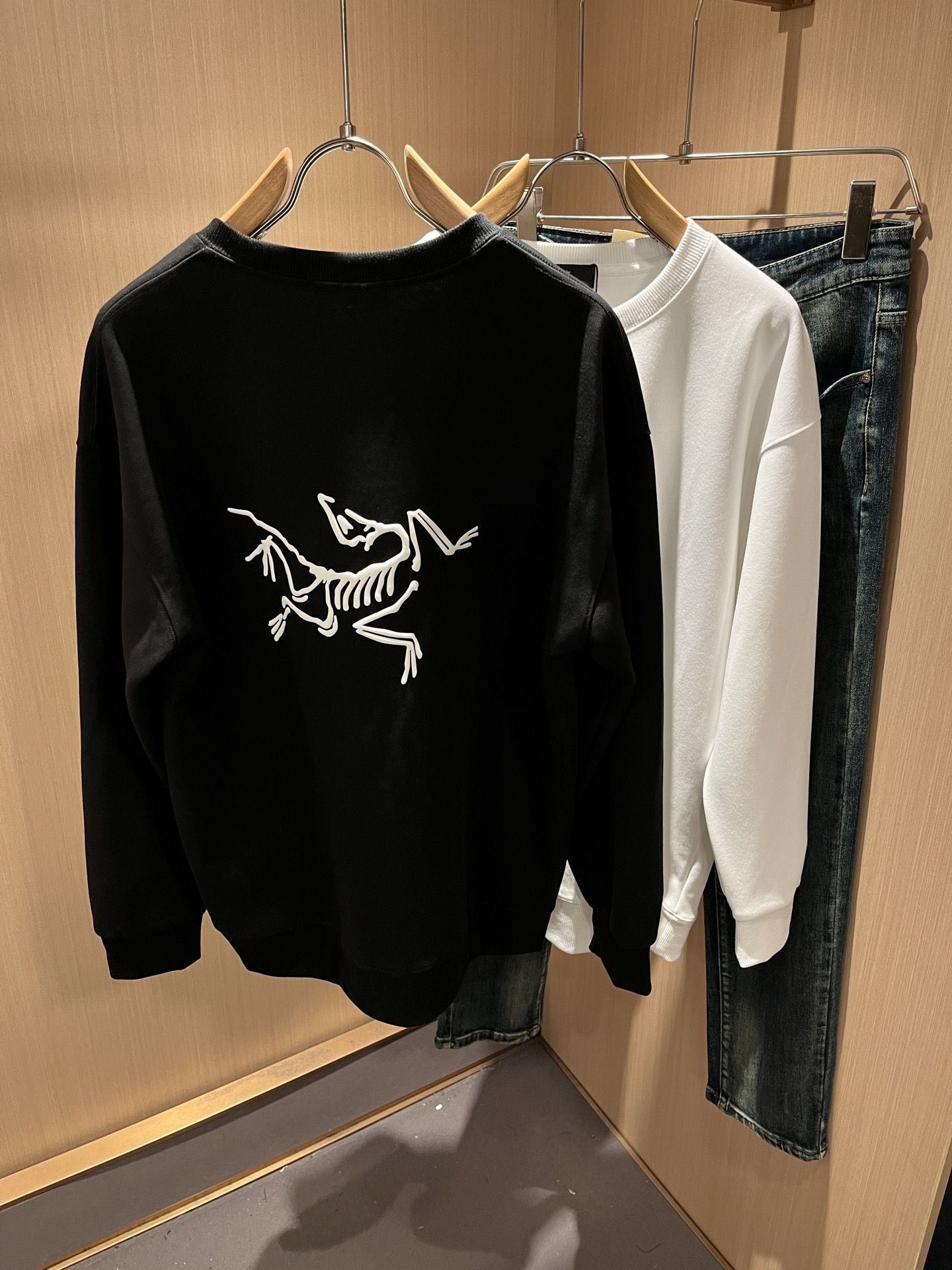 ARCTER*X始*祖鸟 2025秋冬新款男女同款👫休闲卫衣，户外品牌可能大家第一想到的就是加拿大鹅、始