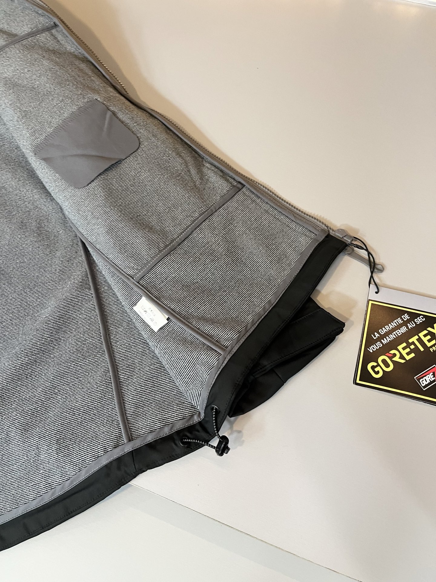 ARCTER*X始*祖鸟 2025秋冬新款男女同款👫夹克外套，户外品牌可能大家第一想到的就是加拿大鹅、始