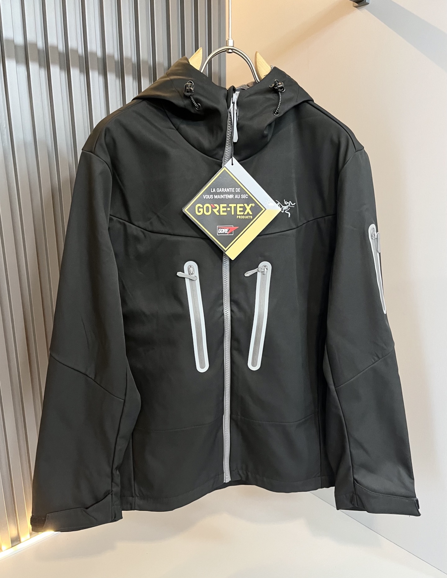 ARCTER*X始*祖鸟 2025秋冬新款男女同款👫夹克外套，户外品牌可能大家第一想到的就是加拿大鹅、始