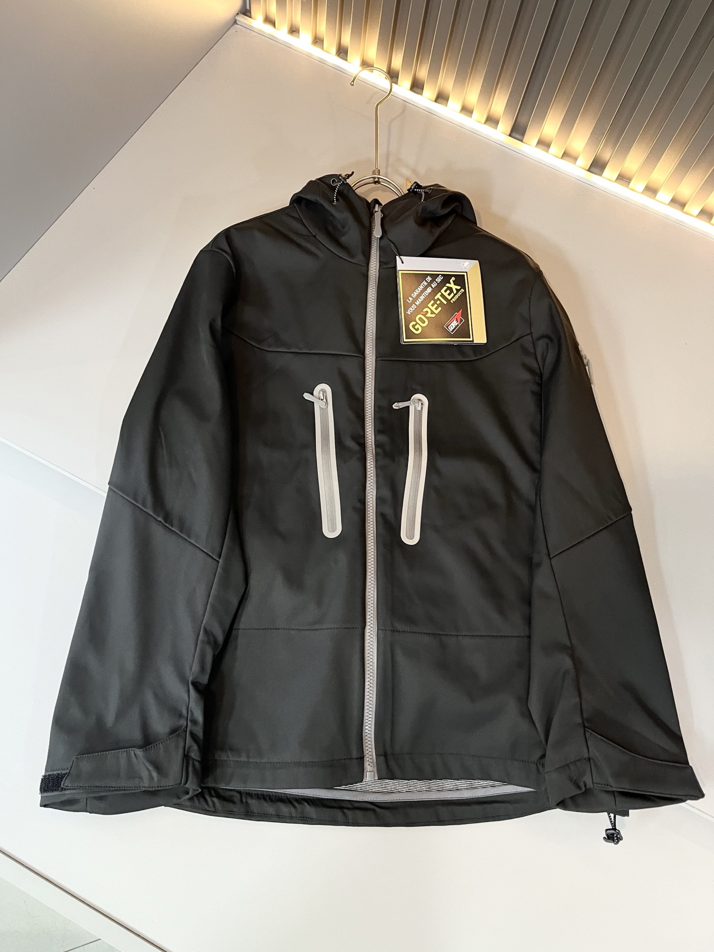 ARCTER*X始*祖鸟 2025秋冬新款男女同款👫夹克外套，户外品牌可能大家第一想到的就是加拿大鹅、始