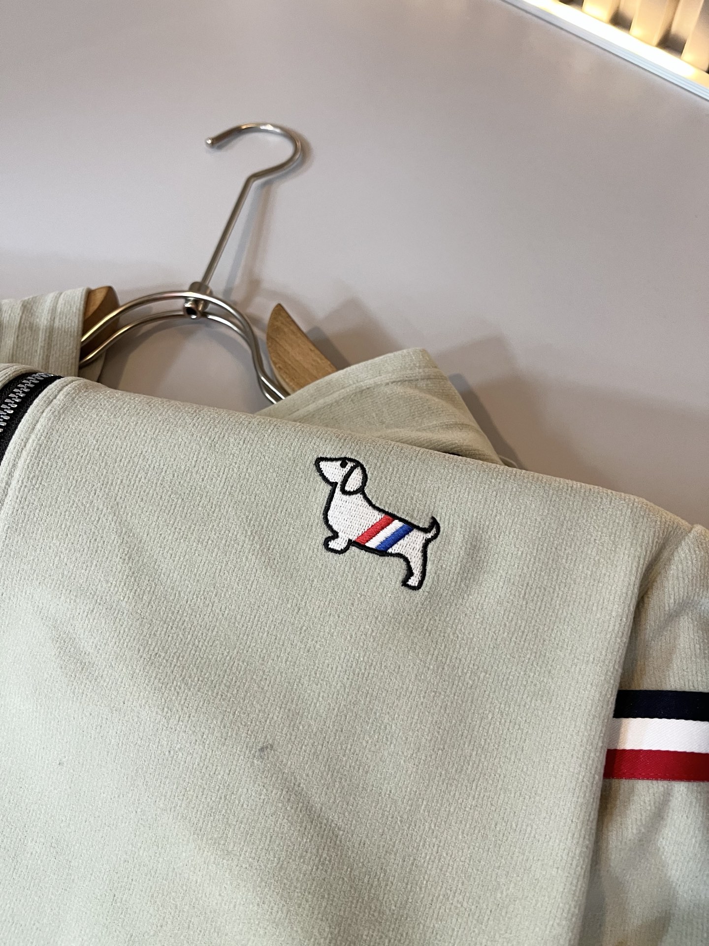 ThomBrow*e汤姆*朗 ~2025秋冬新品男女同款👫连帽卫衣！官网同步有售，休闲经典，独特设计魅力