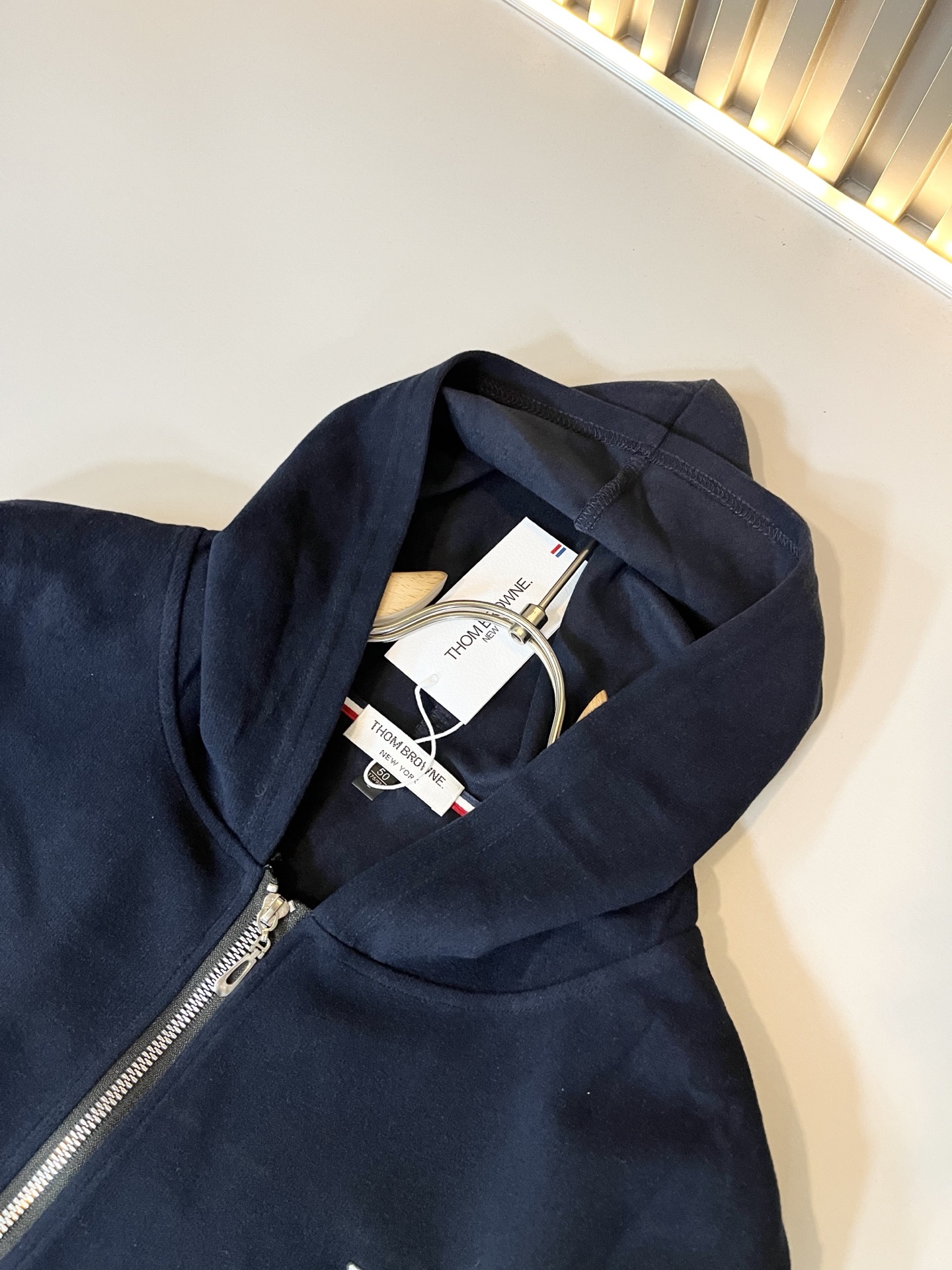 ThomBrow*e汤姆*朗 ~2025秋冬新品男女同款👫连帽卫衣！官网同步有售，休闲经典，独特设计魅力