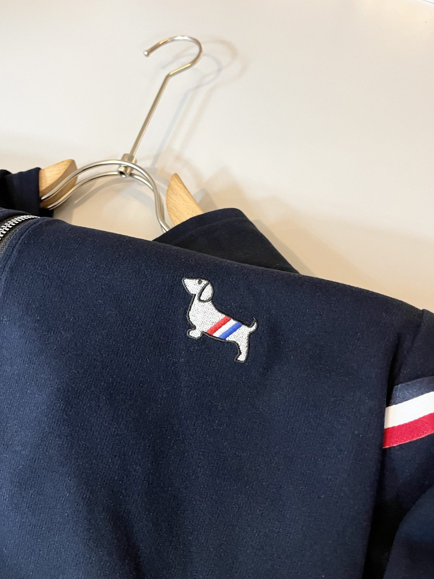 ThomBrow*e汤姆*朗 ~2025秋冬新品男女同款👫连帽卫衣！官网同步有售，休闲经典，独特设计魅力