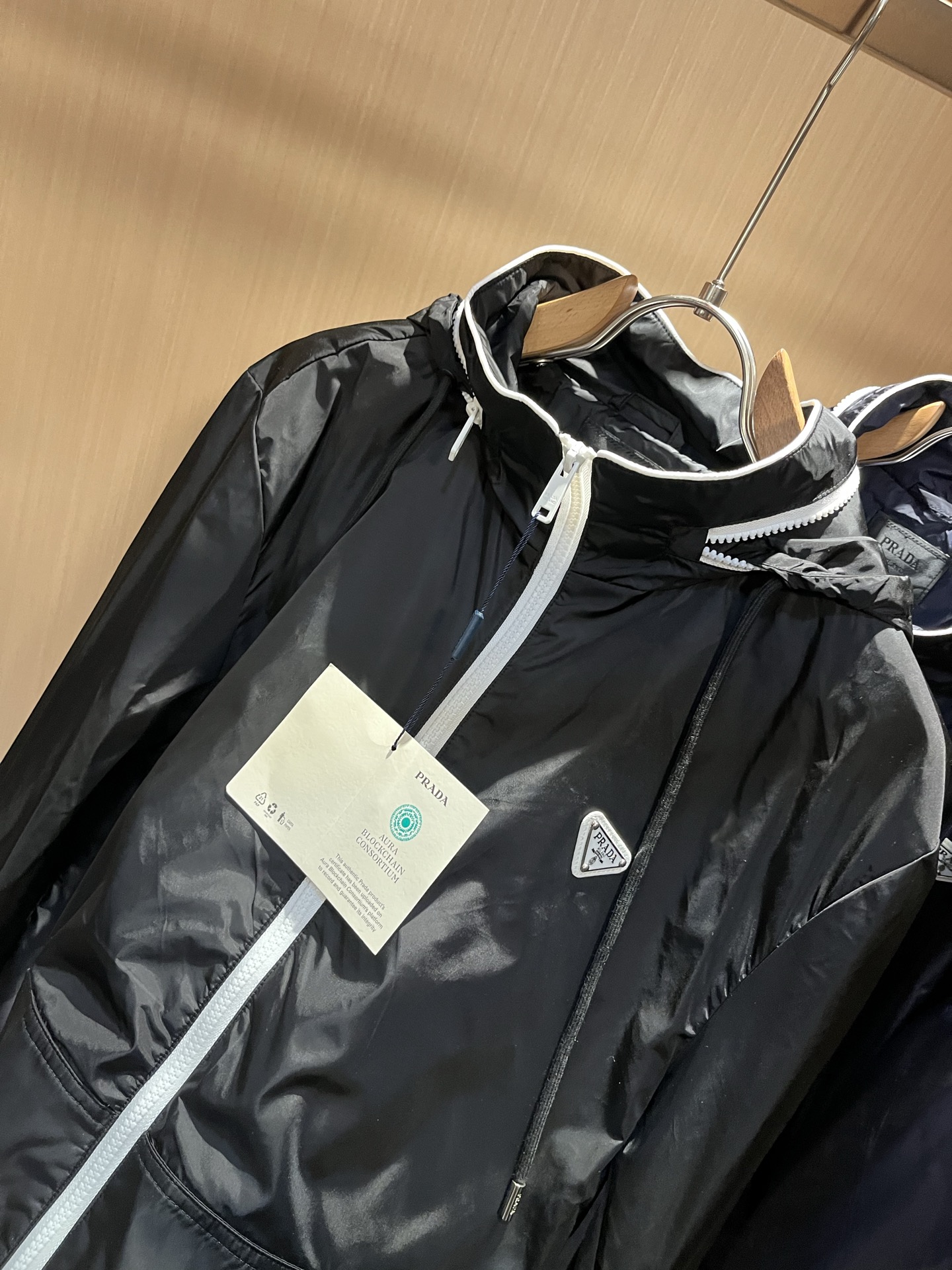 PRAD*A普*达2025秋冬休闲夹克外套，最新时尚休闲拉链夹克，时尚夹克外套!贸易公司渠道稀出，同步官