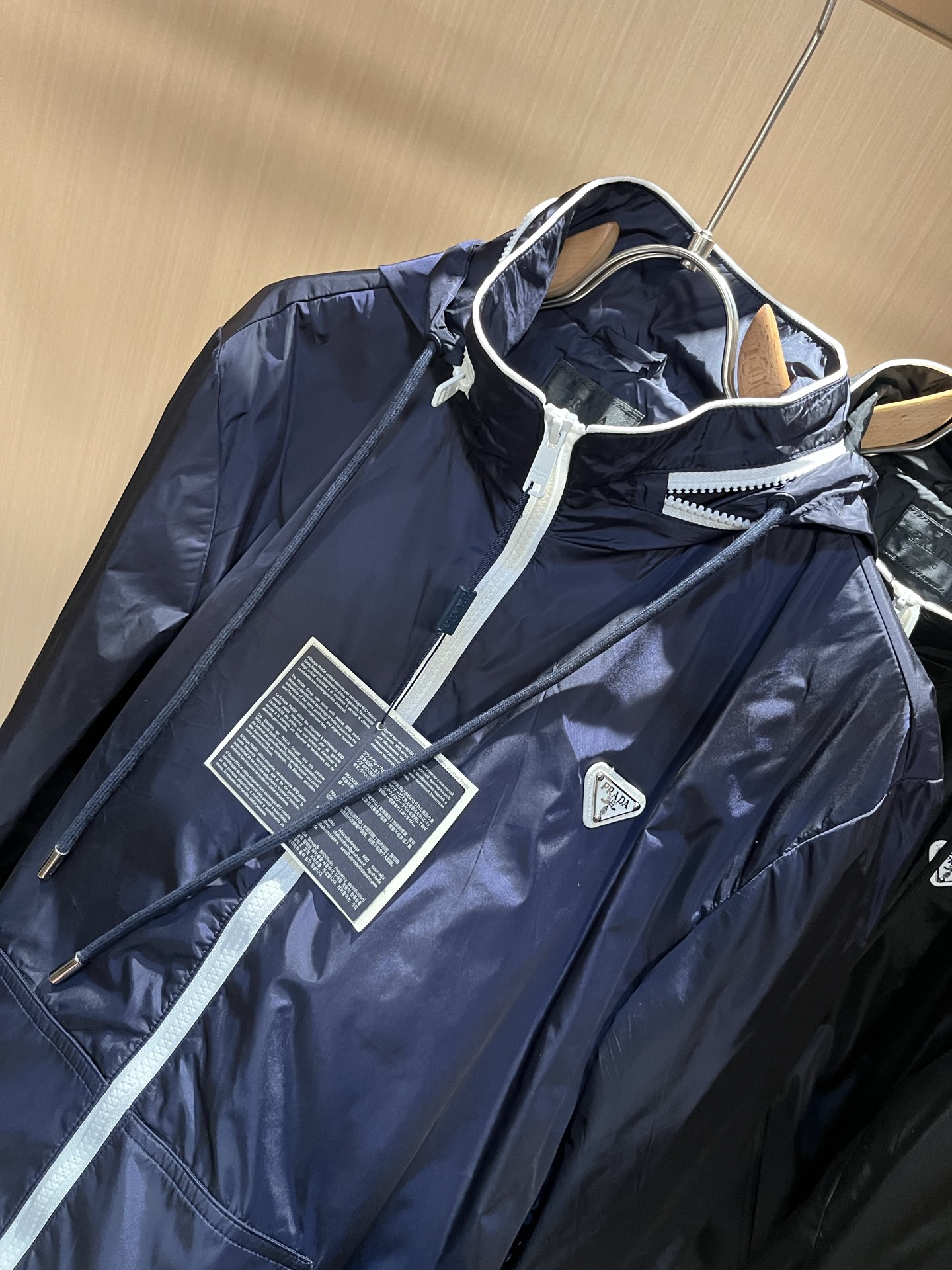 PRAD*A普*达2025秋冬休闲夹克外套，最新时尚休闲拉链夹克，时尚夹克外套!贸易公司渠道稀出，同步官