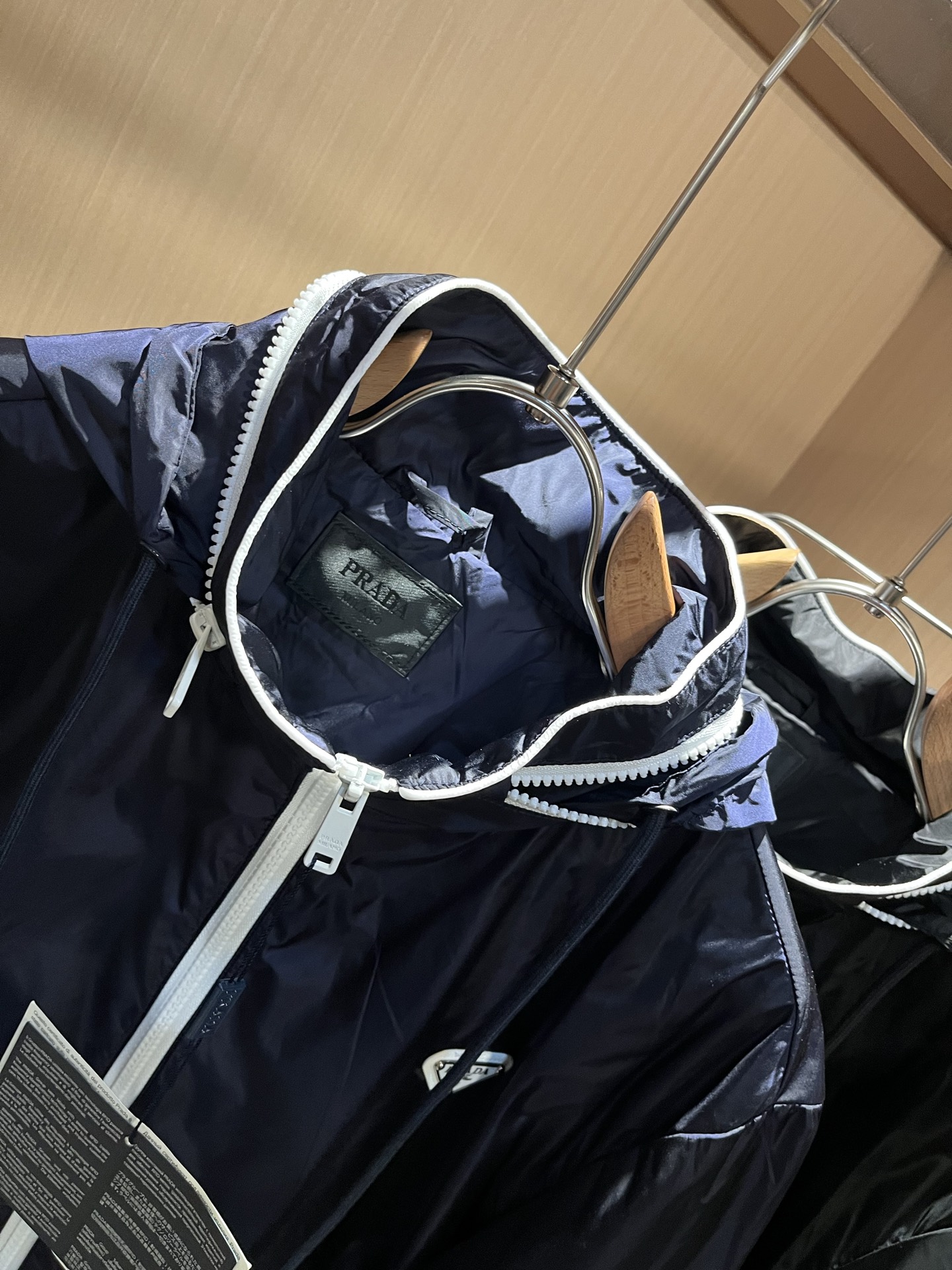 PRAD*A普*达2025秋冬休闲夹克外套，最新时尚休闲拉链夹克，时尚夹克外套!贸易公司渠道稀出，同步官