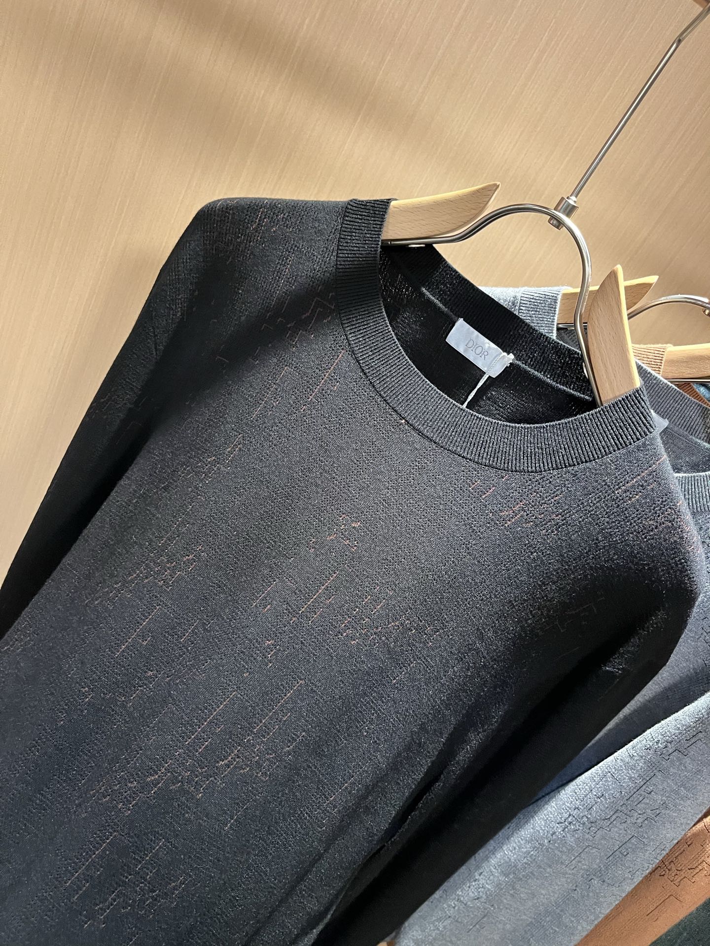 Dior*迪家 2025秋冬新款男女同款👫针织羊毛衫，专柜同步发售！定制专属羊毛🐑面料，从容百搭，档次极