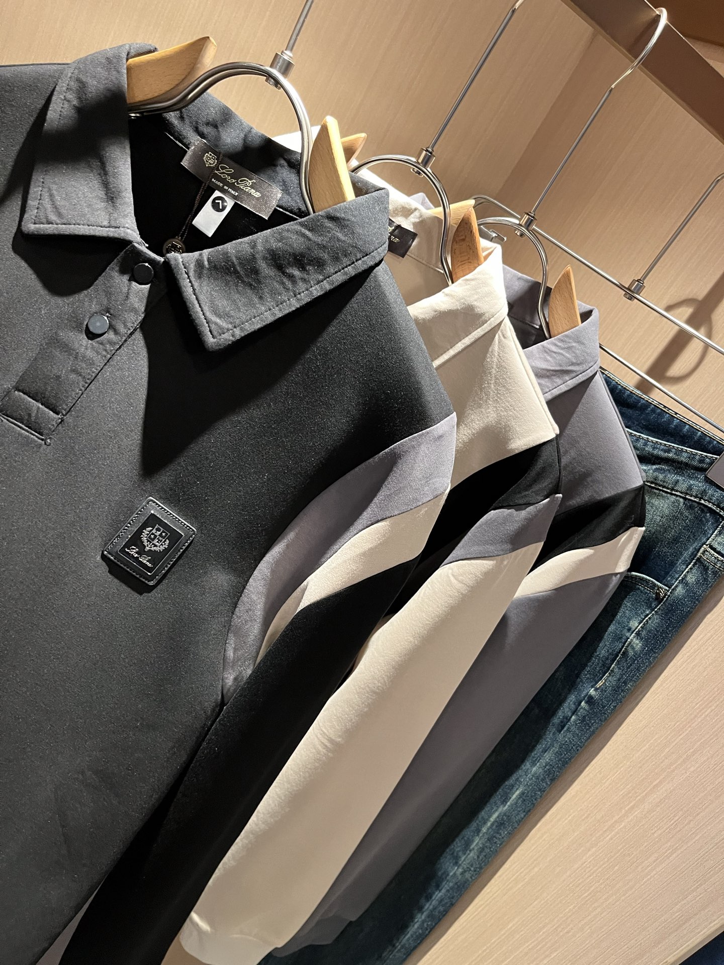 Loro Piana诺悠翩雅 2025秋冬新品男士卫衣，外贸公司订单！胸前logo图案徽章设计！客供婴儿