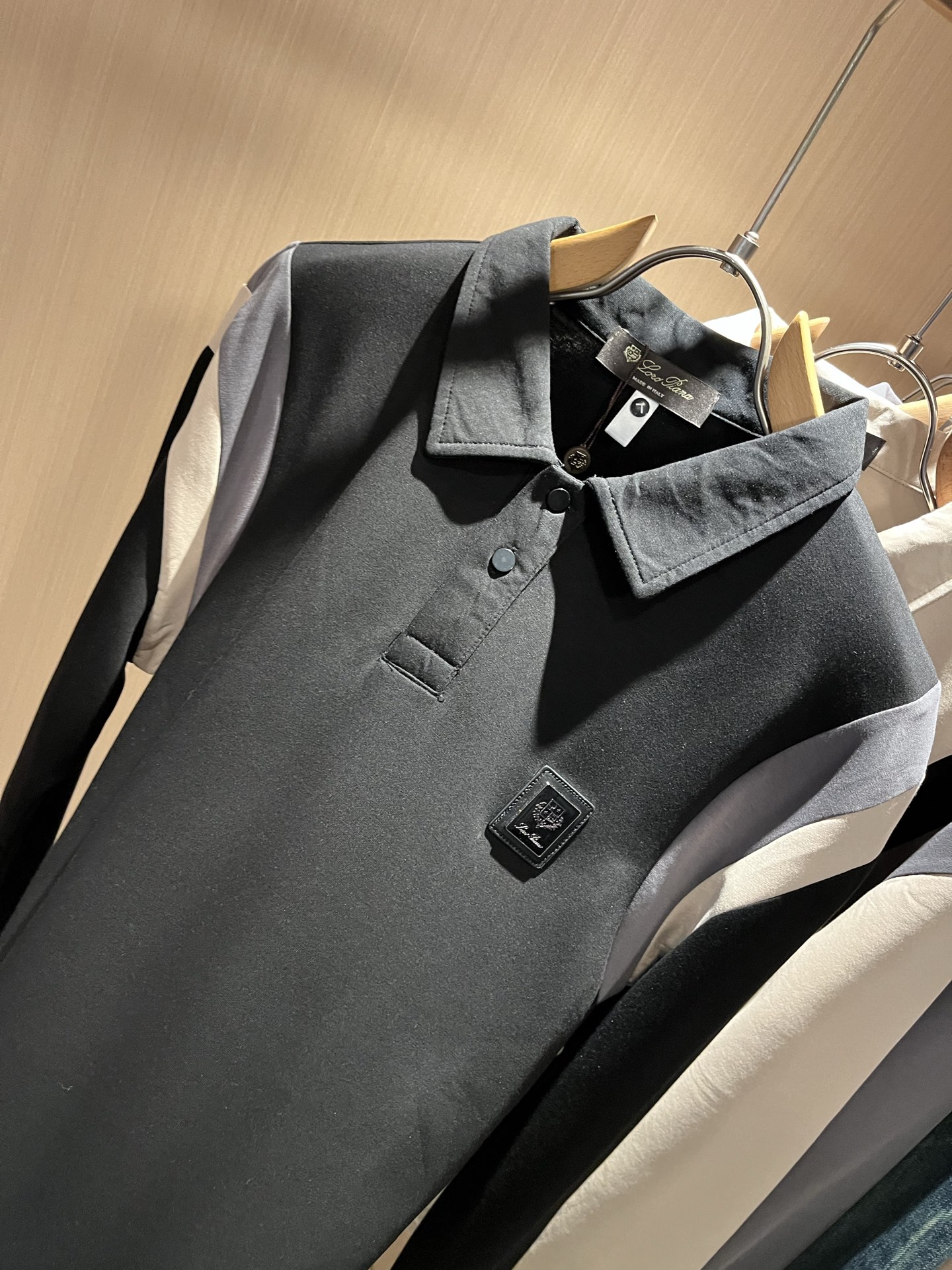 Loro Piana诺悠翩雅 2025秋冬新品男士卫衣，外贸公司订单！胸前logo图案徽章设计！客供婴儿