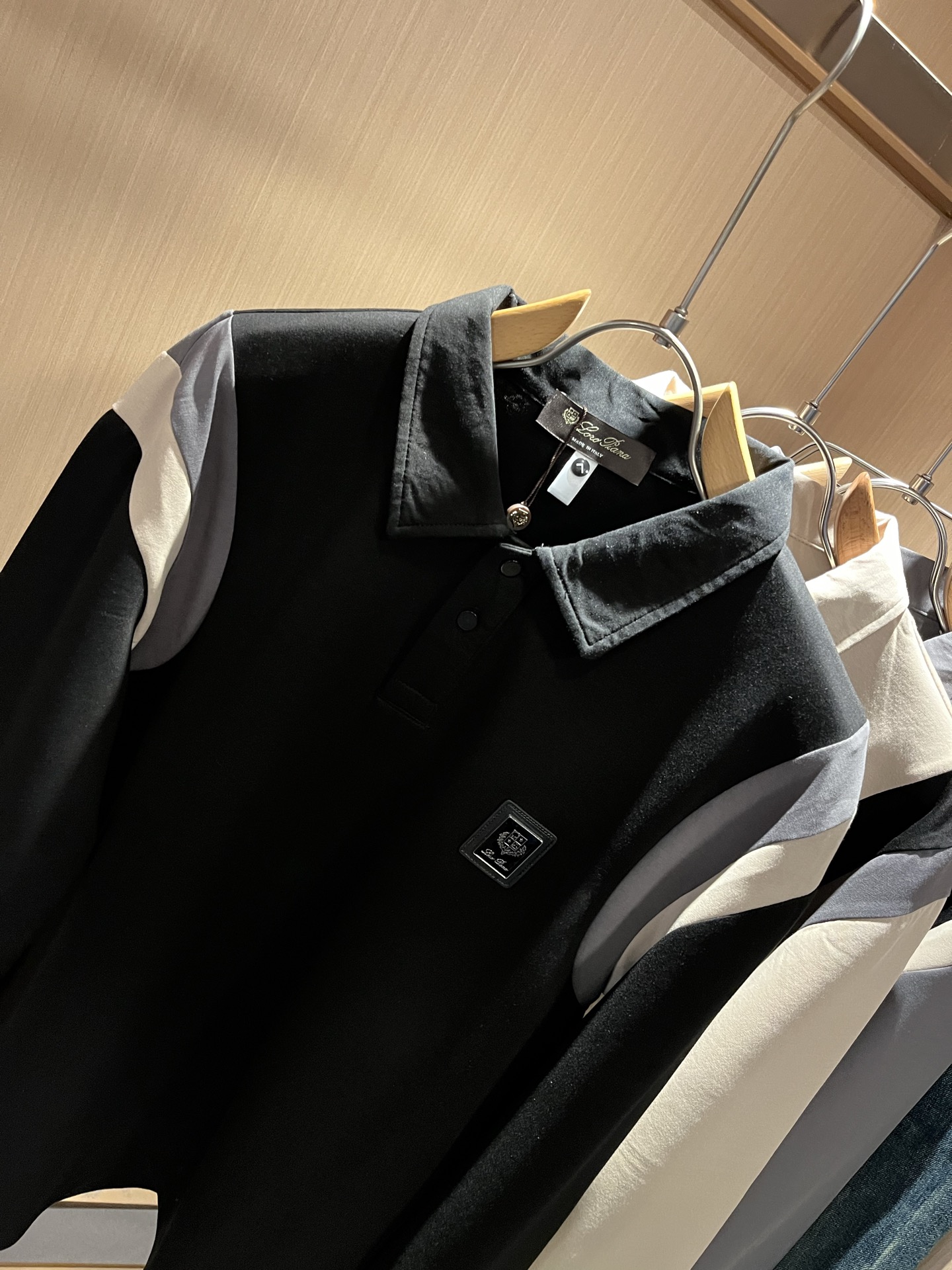 Loro Piana诺悠翩雅 2025秋冬新品男士卫衣，外贸公司订单！胸前logo图案徽章设计！客供婴儿