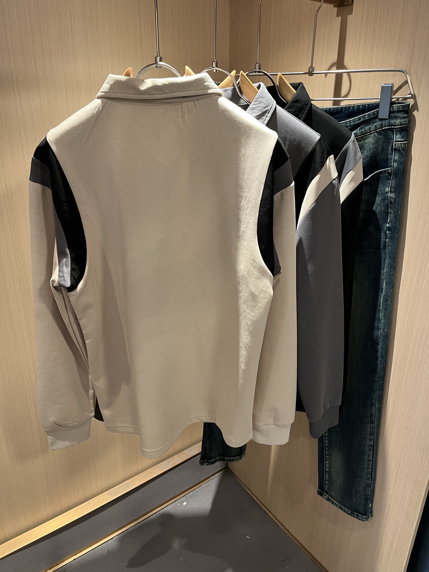 Loro Piana诺悠翩雅 2025秋冬新品男士卫衣，外贸公司订单！胸前logo图案徽章设计！客供婴儿