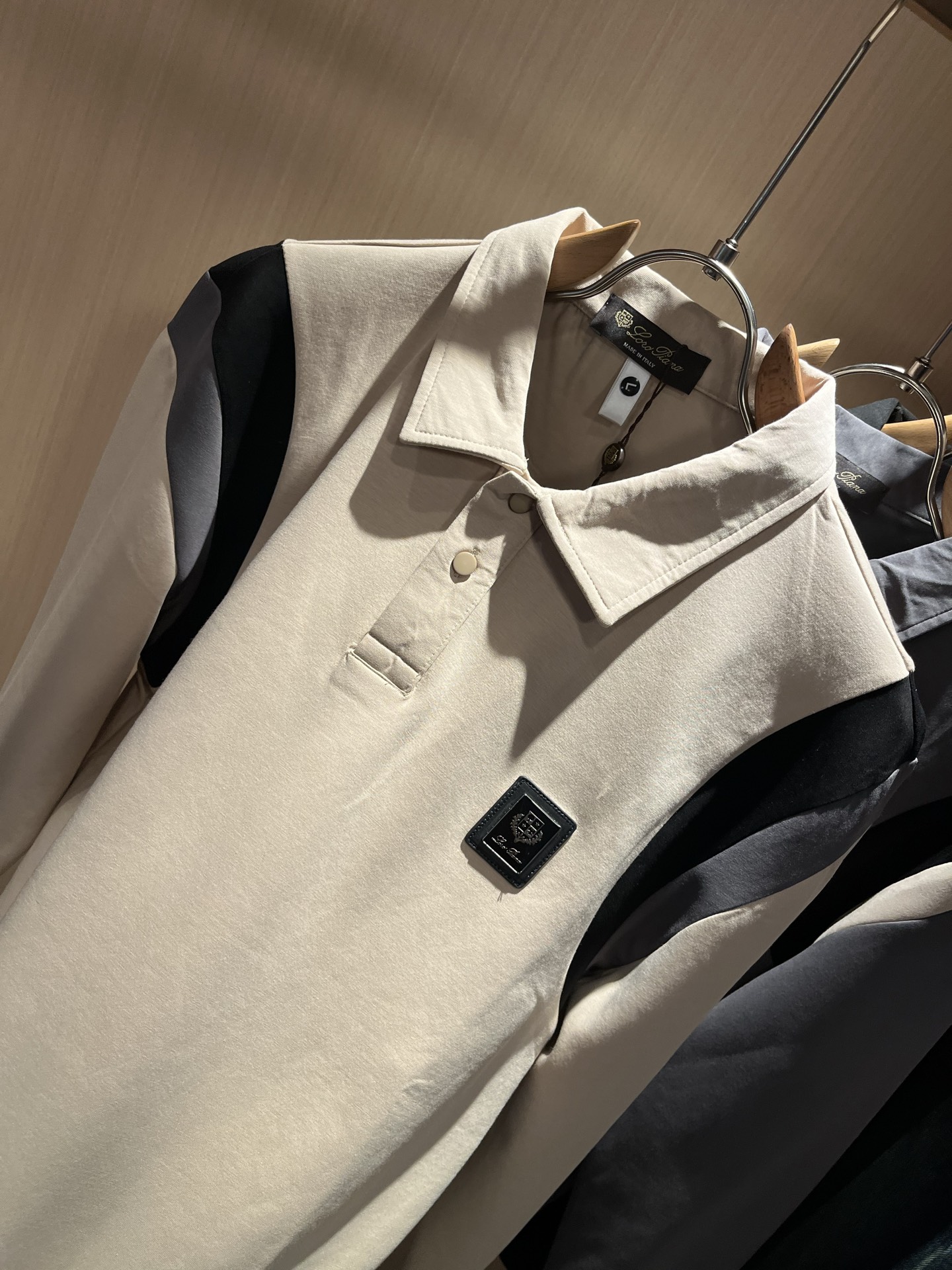 Loro Piana诺悠翩雅 2025秋冬新品男士卫衣，外贸公司订单！胸前logo图案徽章设计！客供婴儿