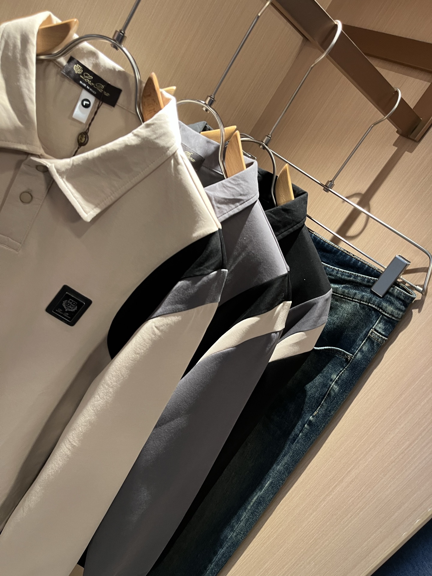 Loro Piana诺悠翩雅 2025秋冬新品男士卫衣，外贸公司订单！胸前logo图案徽章设计！客供婴儿