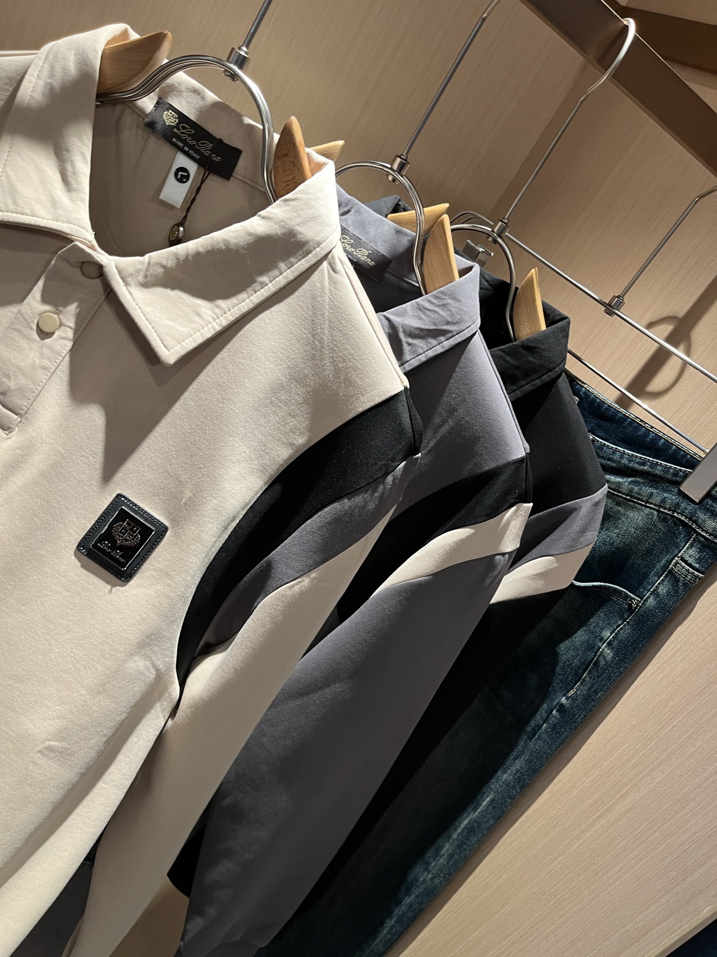 Loro Piana诺悠翩雅 2025秋冬新品男士卫衣，外贸公司订单！胸前logo图案徽章设计！客供婴儿