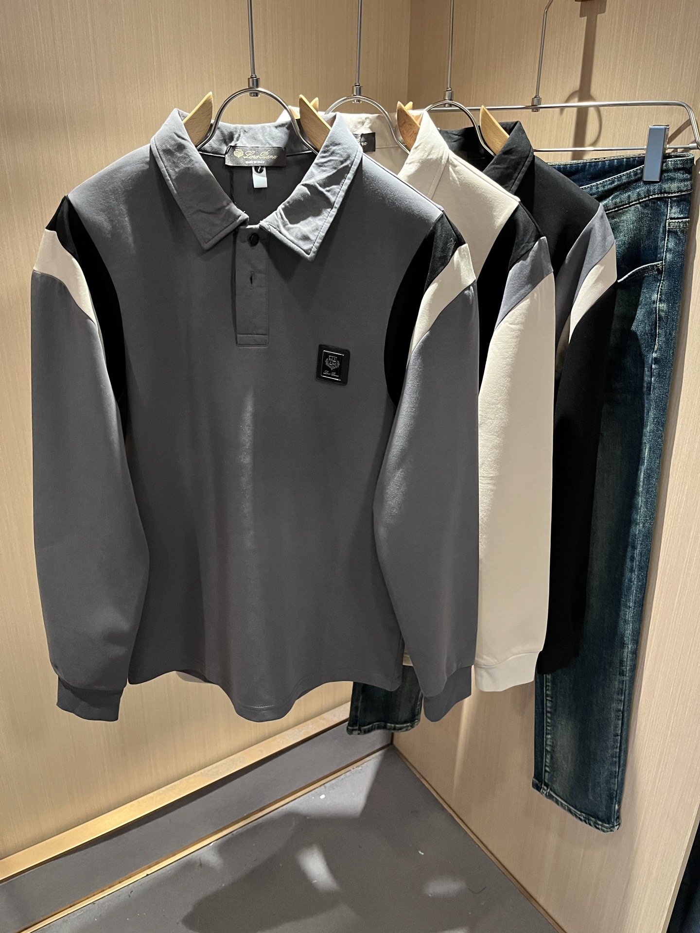 Loro Piana诺悠翩雅 2025秋冬新品男士卫衣，外贸公司订单！胸前logo图案徽章设计！客供婴儿