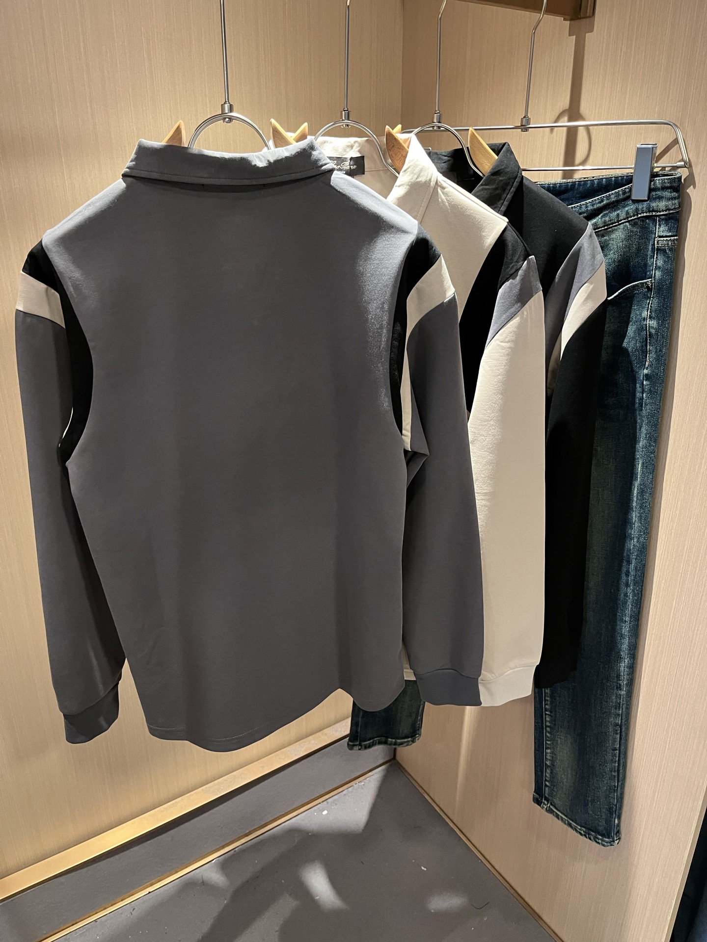 Loro Piana诺悠翩雅 2025秋冬新品男士卫衣，外贸公司订单！胸前logo图案徽章设计！客供婴儿