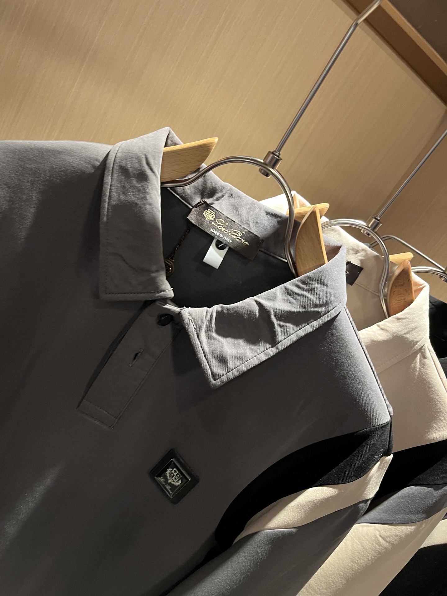 Loro Piana诺悠翩雅 2025秋冬新品男士卫衣，外贸公司订单！胸前logo图案徽章设计！客供婴儿