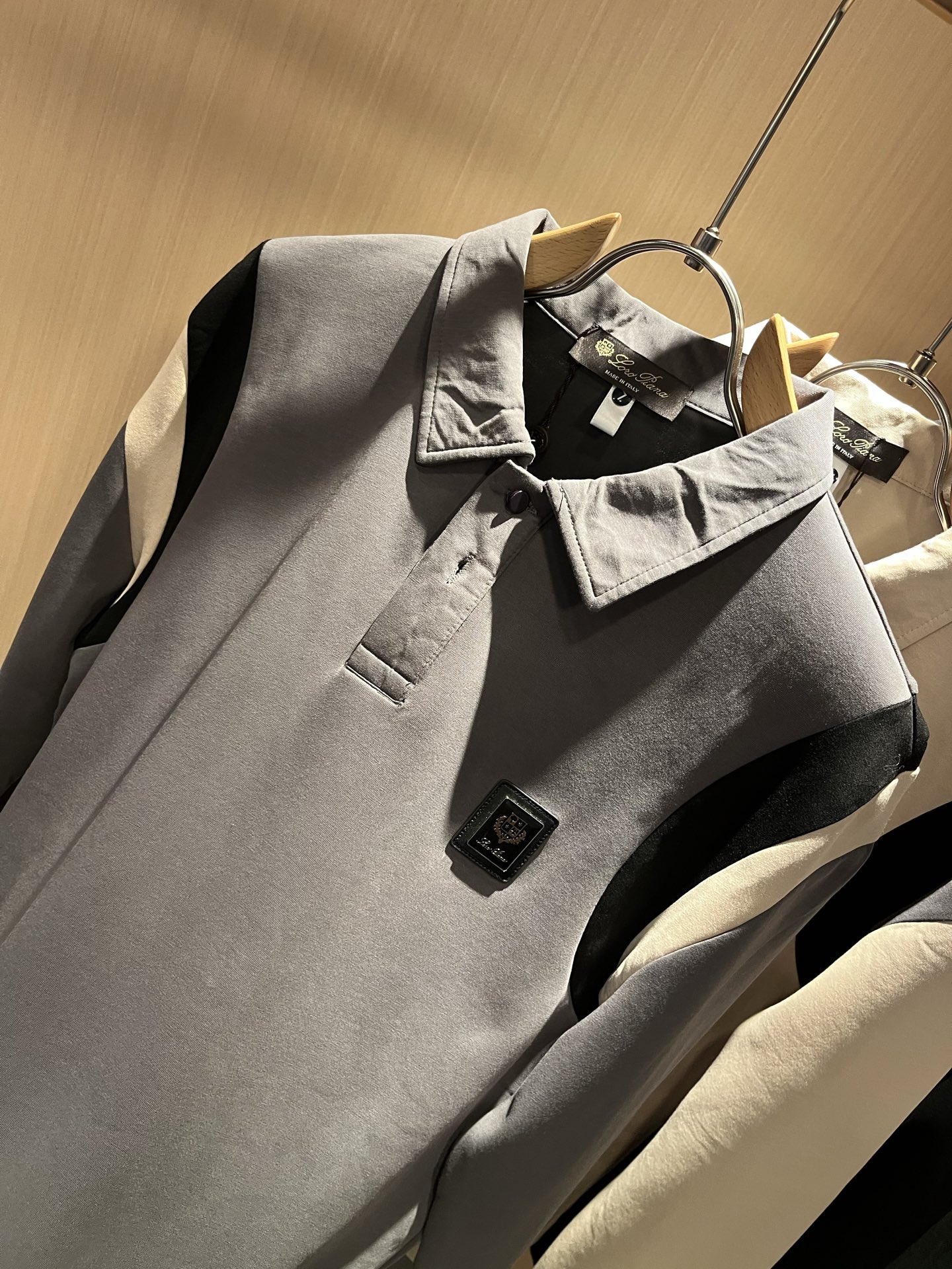 Loro Piana诺悠翩雅 2025秋冬新品男士卫衣，外贸公司订单！胸前logo图案徽章设计！客供婴儿