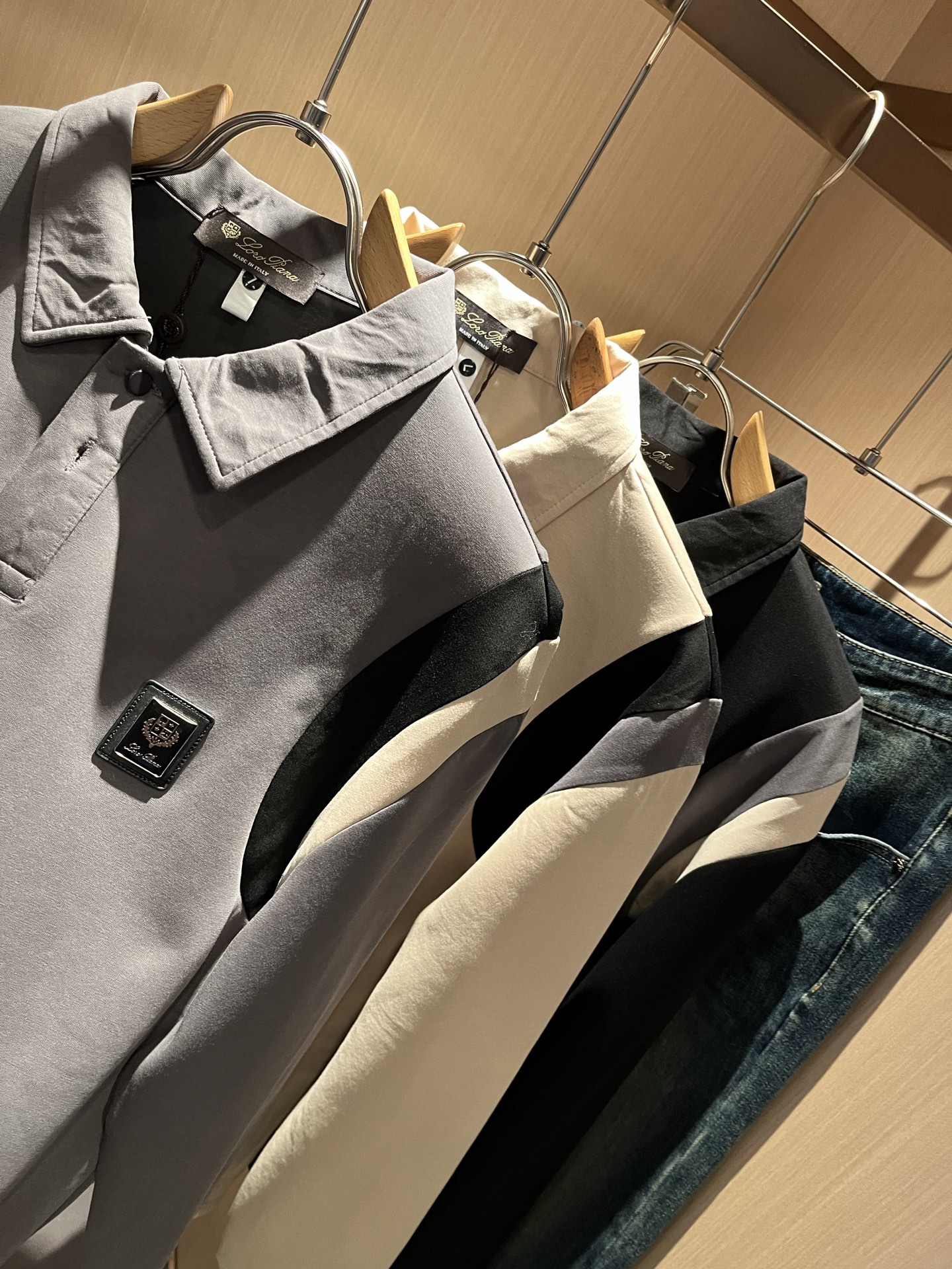 Loro Piana诺悠翩雅 2025秋冬新品男士卫衣，外贸公司订单！胸前logo图案徽章设计！客供婴儿