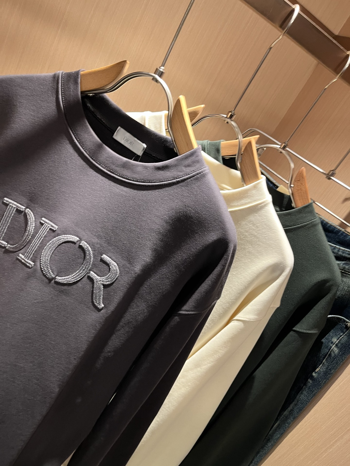 Dio*迪家 2025秋冬新款男女同款👫长袖卫衣，专柜同步发售！定制专属纯棉面料卫衣，定制原版工艺螺纹，