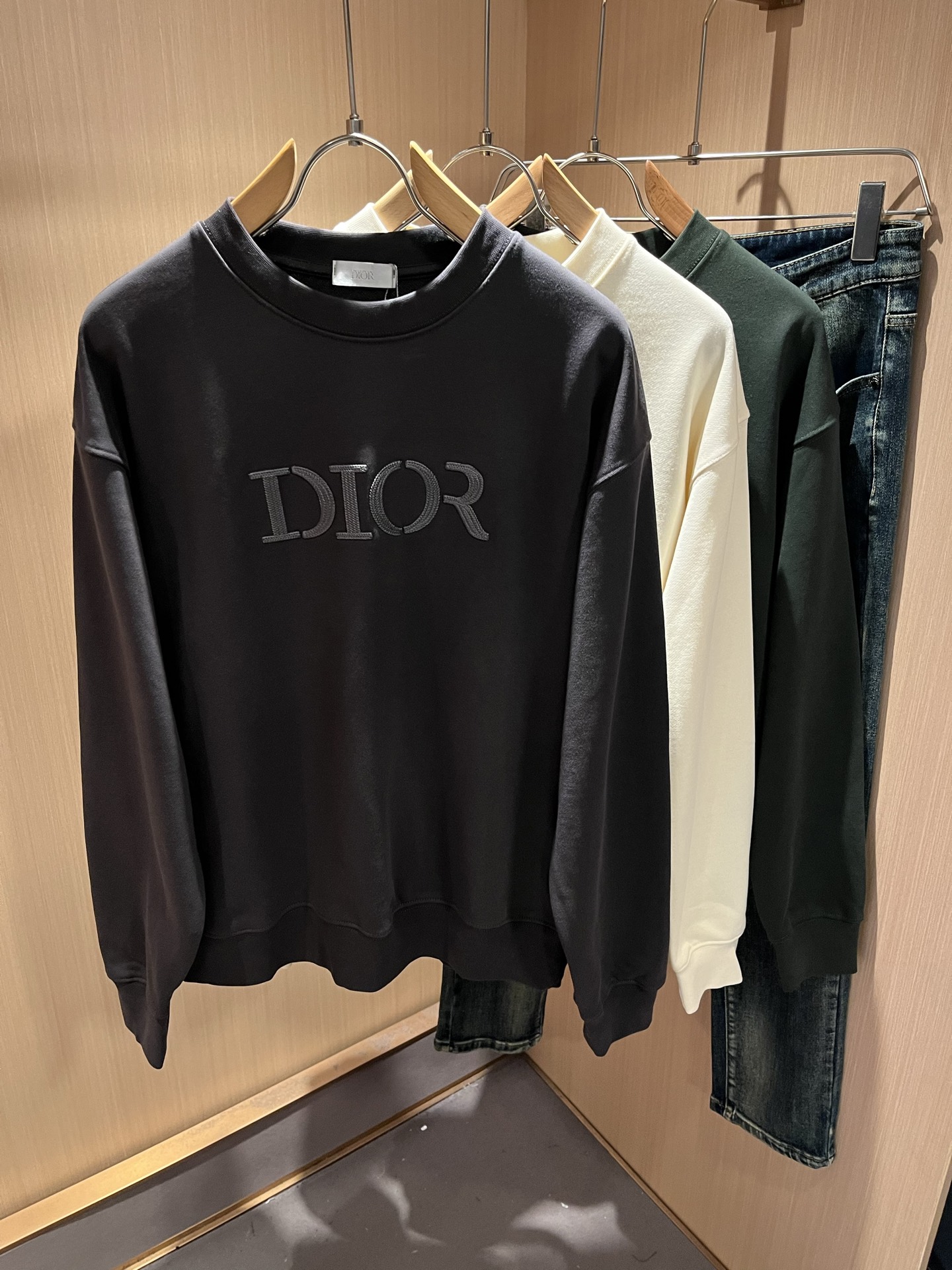 Dio*迪家 2025秋冬新款男女同款👫长袖卫衣，专柜同步发售！定制专属纯棉面料卫衣，定制原版工艺螺纹，