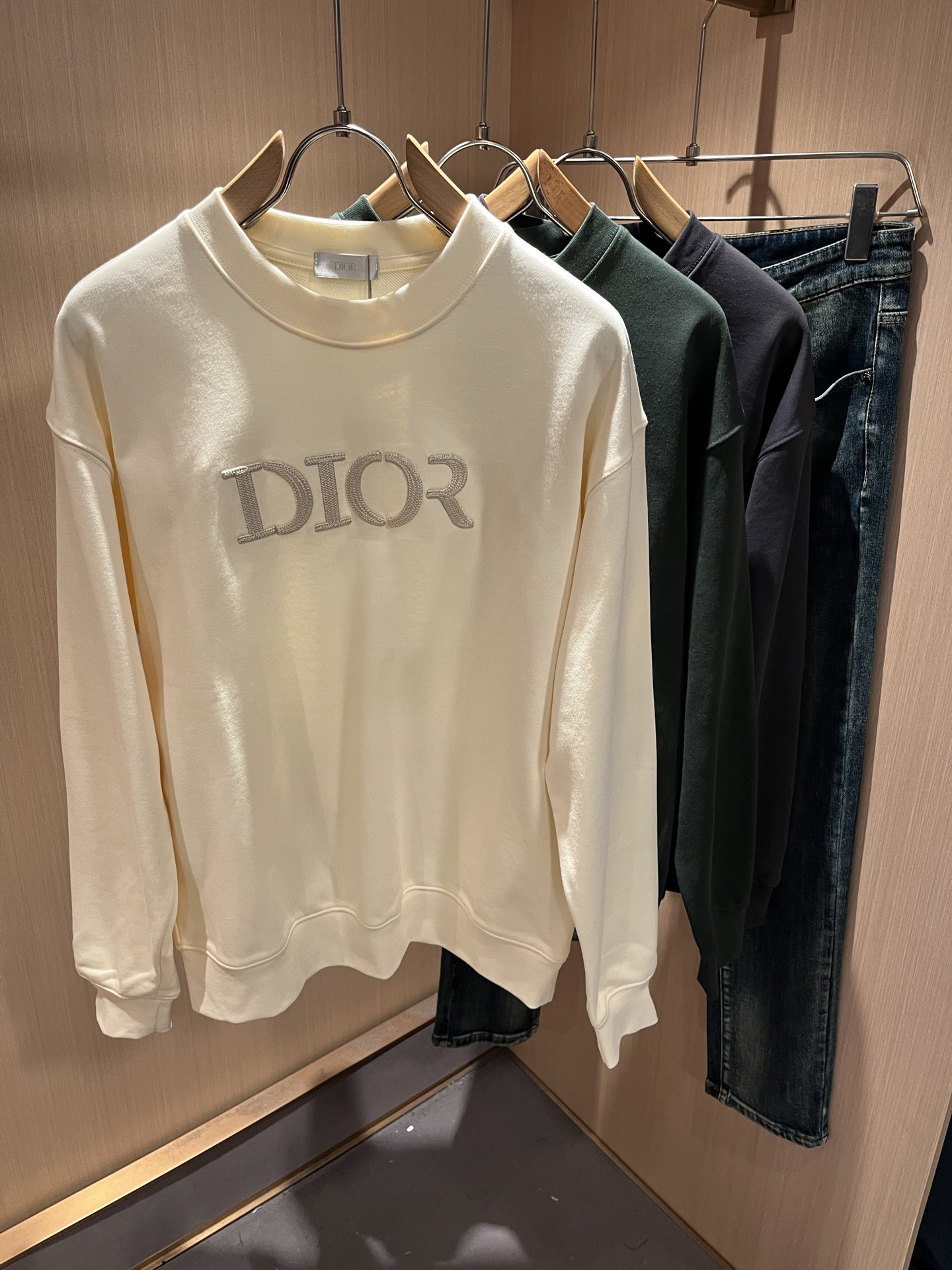 Dio*迪家 2025秋冬新款男女同款👫长袖卫衣，专柜同步发售！定制专属纯棉面料卫衣，定制原版工艺螺纹，