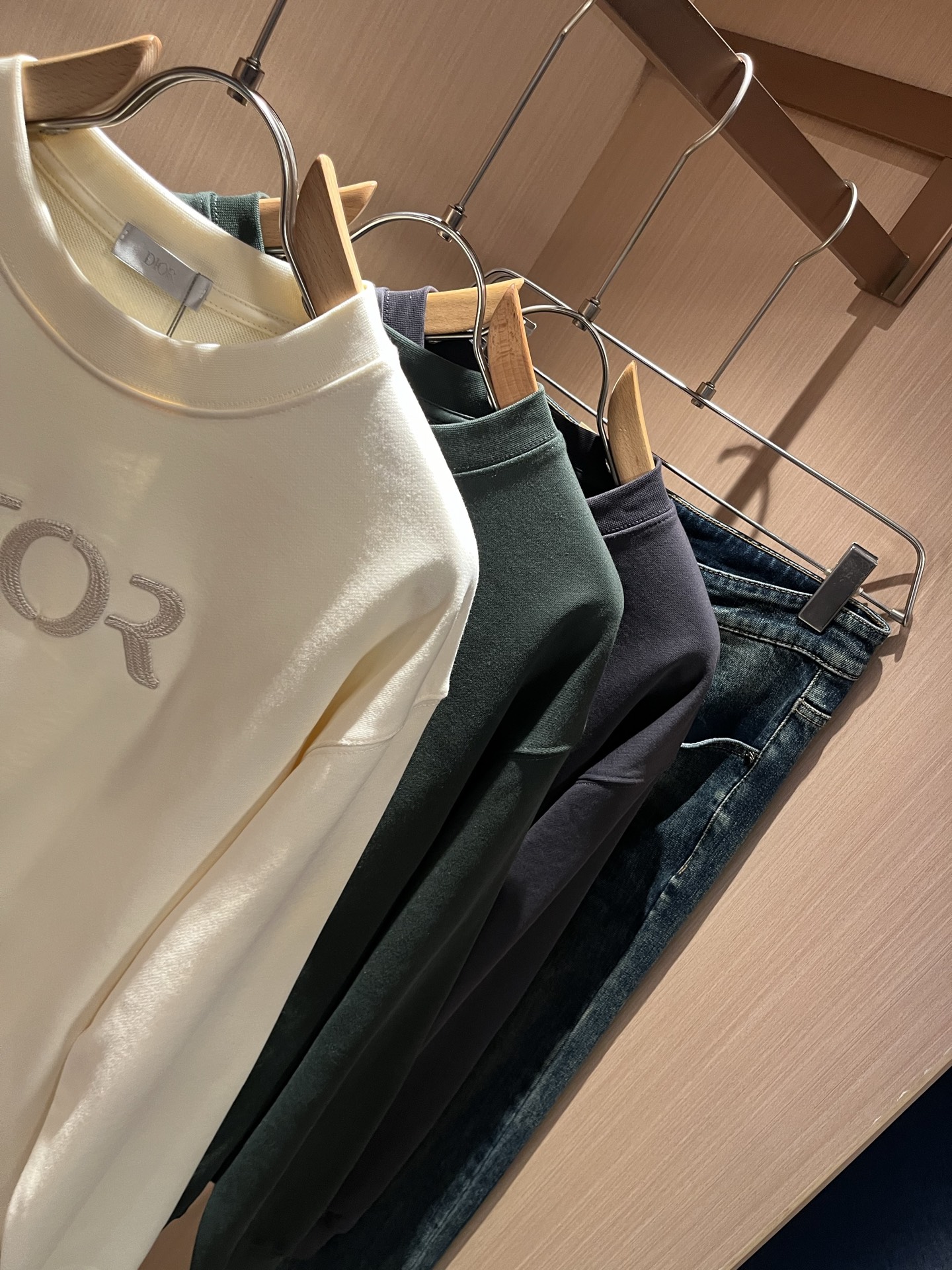 Dio*迪家 2025秋冬新款男女同款👫长袖卫衣，专柜同步发售！定制专属纯棉面料卫衣，定制原版工艺螺纹，