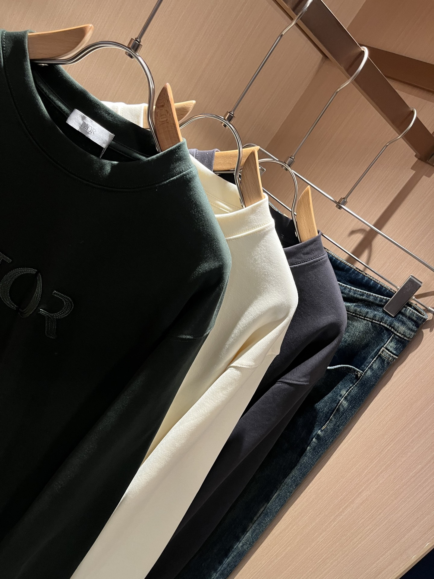 Dio*迪家 2025秋冬新款男女同款👫长袖卫衣，专柜同步发售！定制专属纯棉面料卫衣，定制原版工艺螺纹，