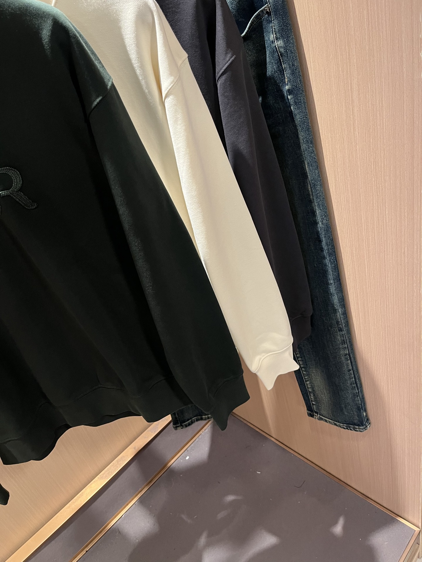 Dio*迪家 2025秋冬新款男女同款👫长袖卫衣，专柜同步发售！定制专属纯棉面料卫衣，定制原版工艺螺纹，