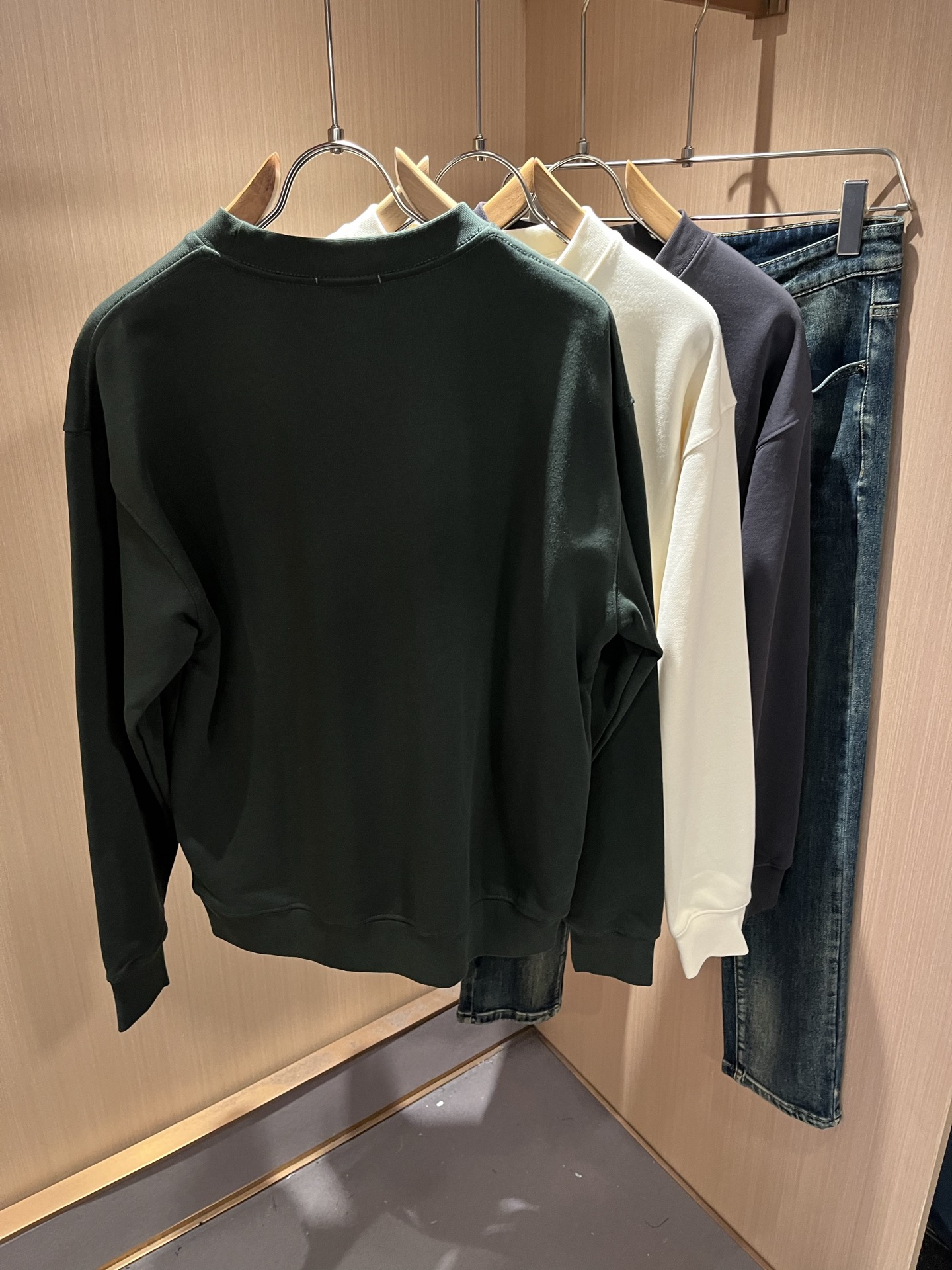 Dio*迪家 2025秋冬新款男女同款👫长袖卫衣，专柜同步发售！定制专属纯棉面料卫衣，定制原版工艺螺纹，