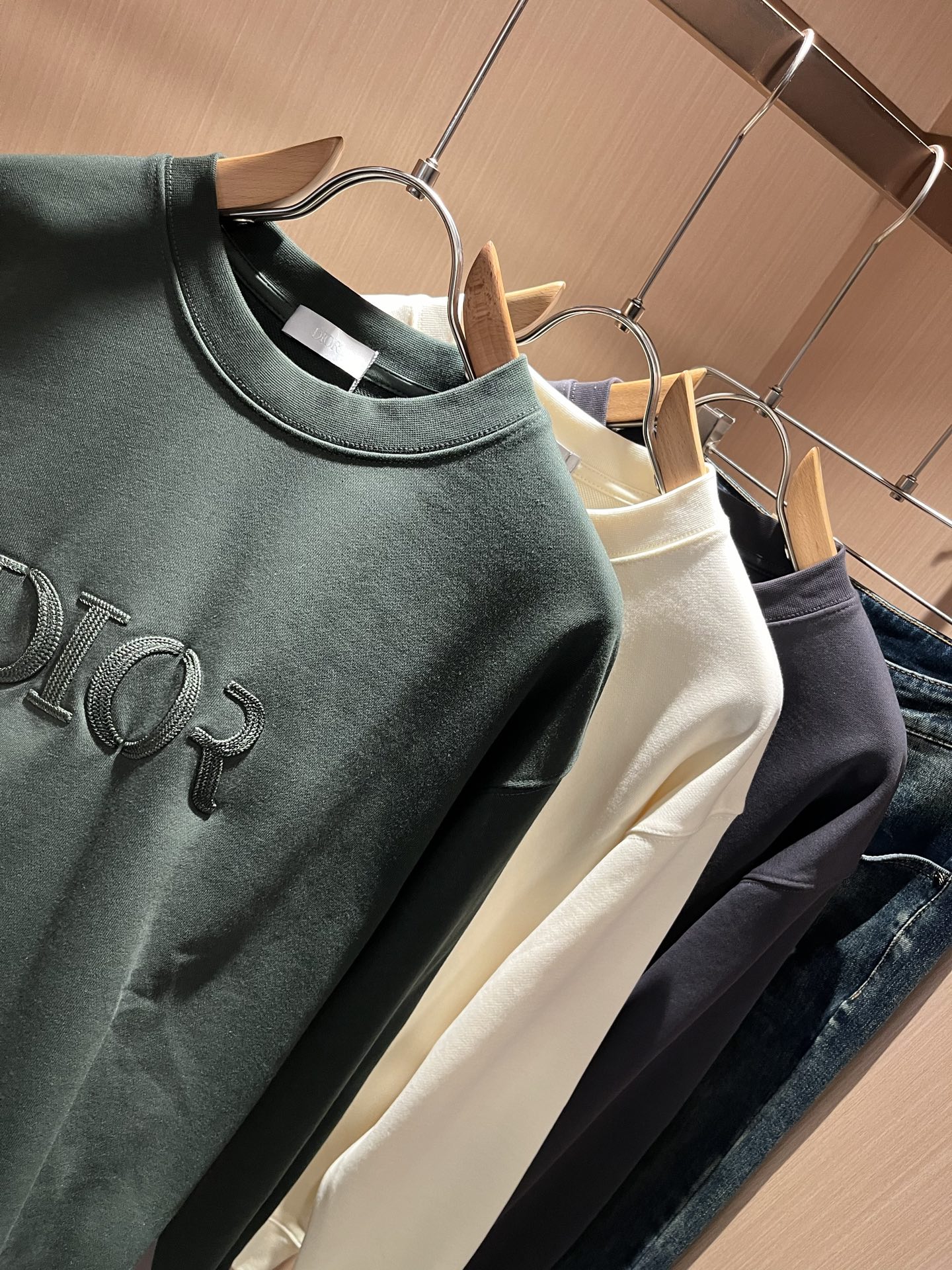 Dio*迪家 2025秋冬新款男女同款👫长袖卫衣，专柜同步发售！定制专属纯棉面料卫衣，定制原版工艺螺纹，