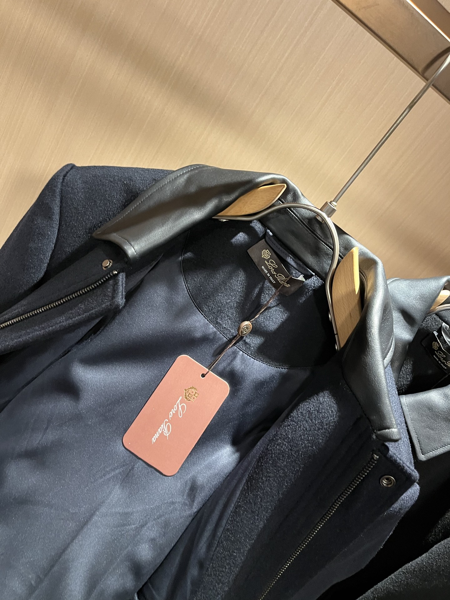 Loro Piana诺悠翩雅 2025秋冬新品男士休闲夹克外套，外贸公司订单！客供羊毛呢材质，经典的专有