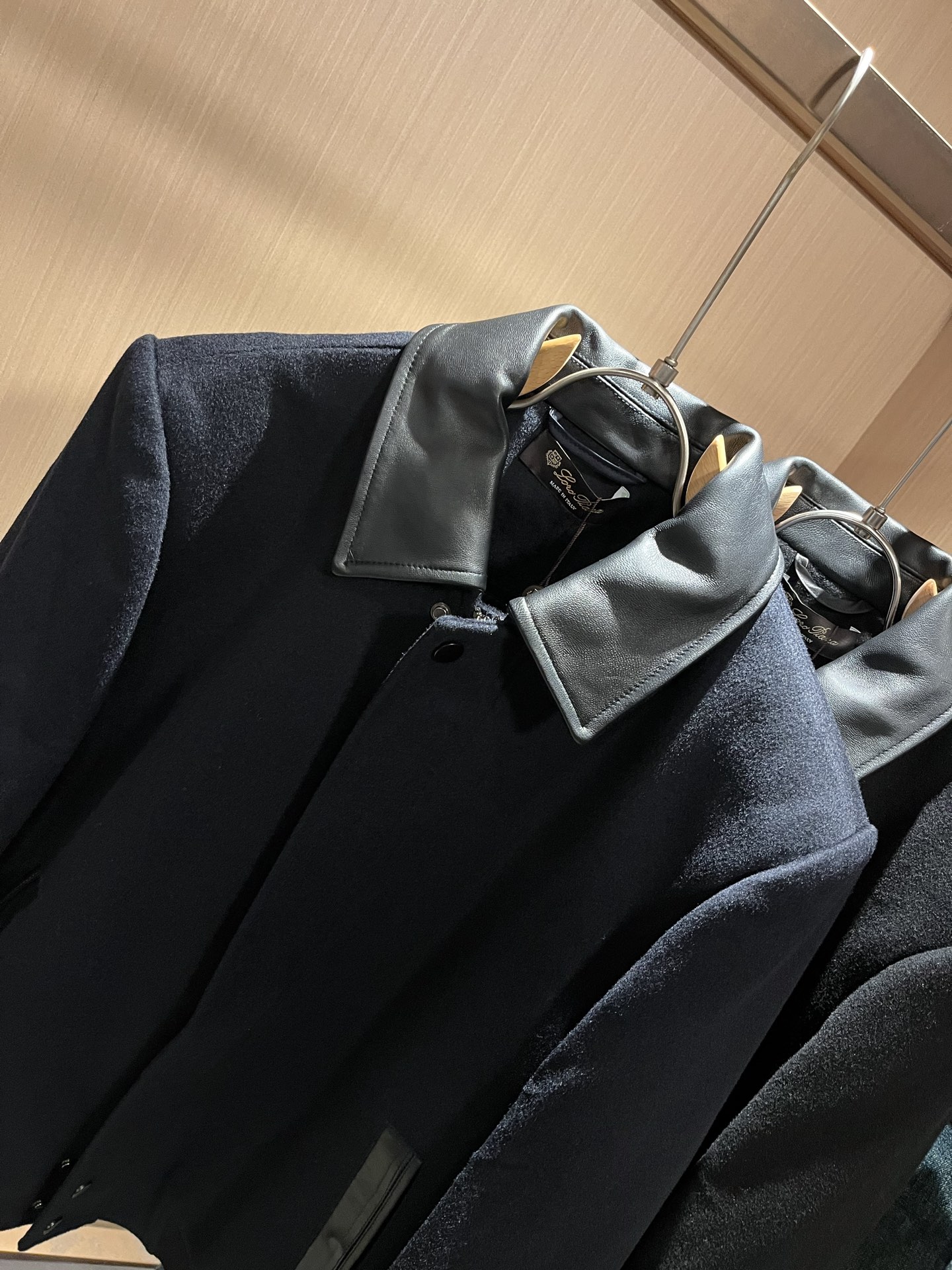 Loro Piana诺悠翩雅 2025秋冬新品男士休闲夹克外套，外贸公司订单！客供羊毛呢材质，经典的专有