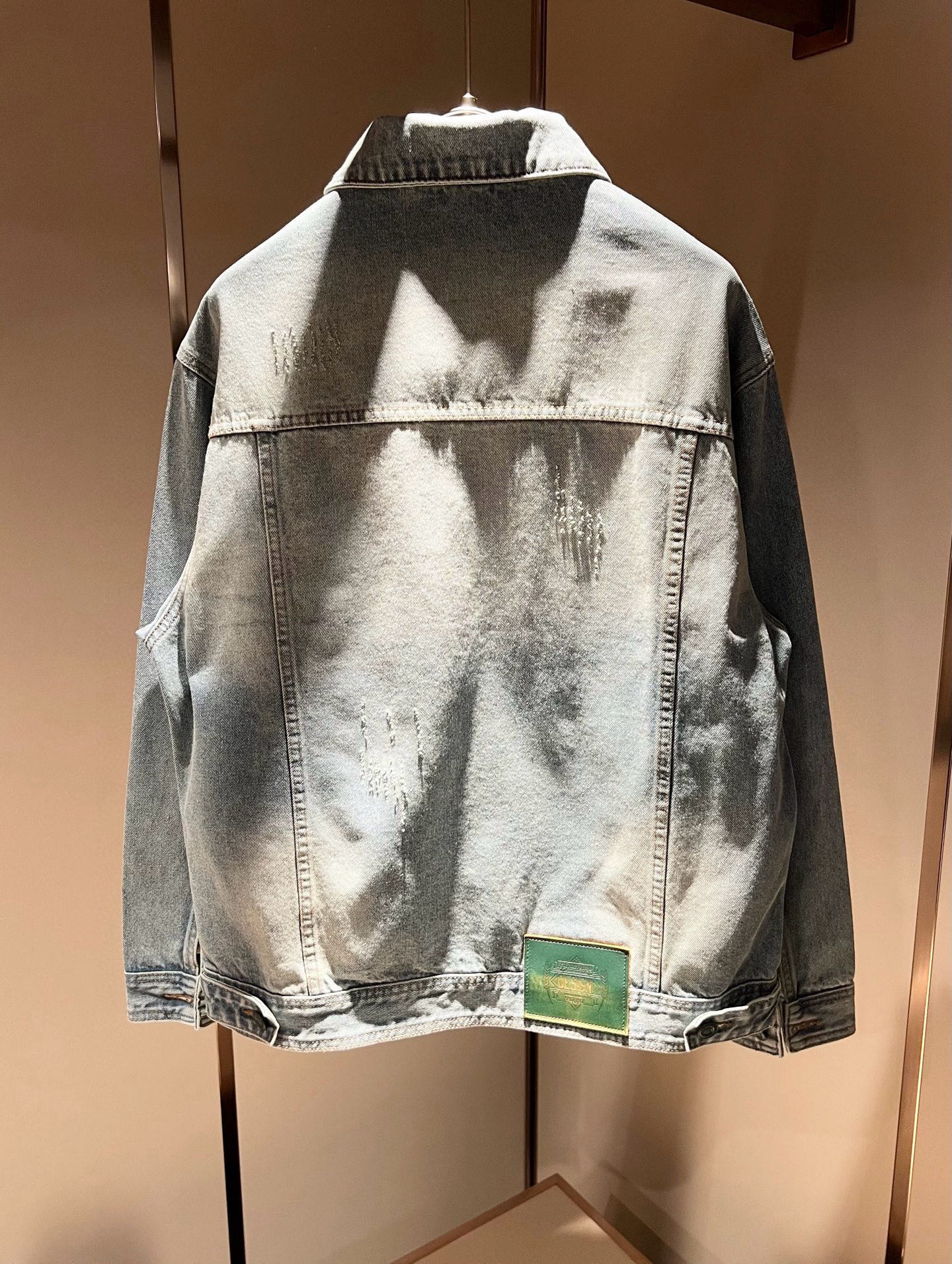 Her*mes爱*仕2025秋冬新款牛仔夹克外套，全新升级百搭基础款，低调奢华，品格之选！甄选优质牛仔面