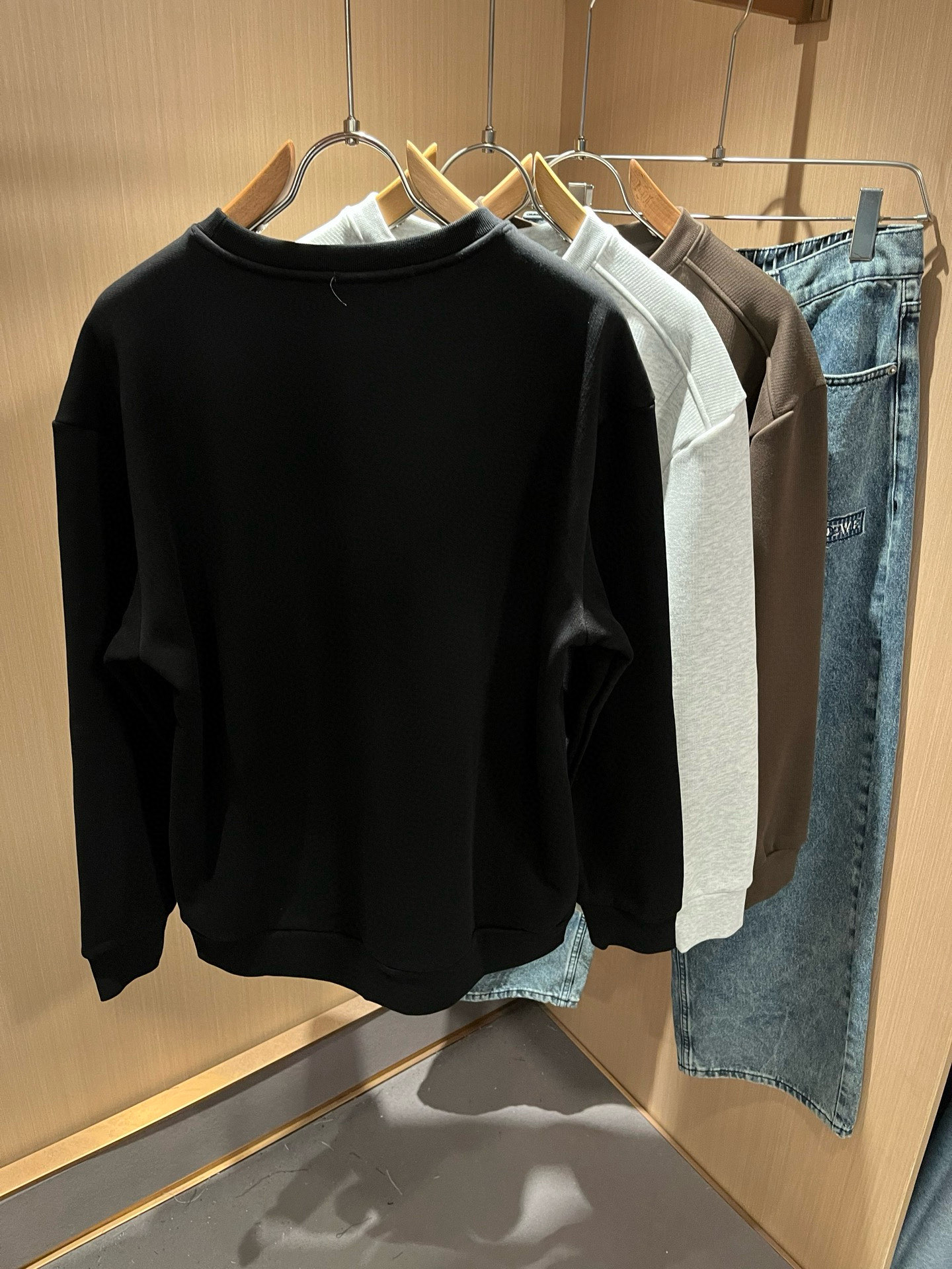 PRAD*A普*达⚠️加绒款！2025秋冬新款男女同款👫长袖卫衣，最新款全网独家首上！！~既经典有时尚百