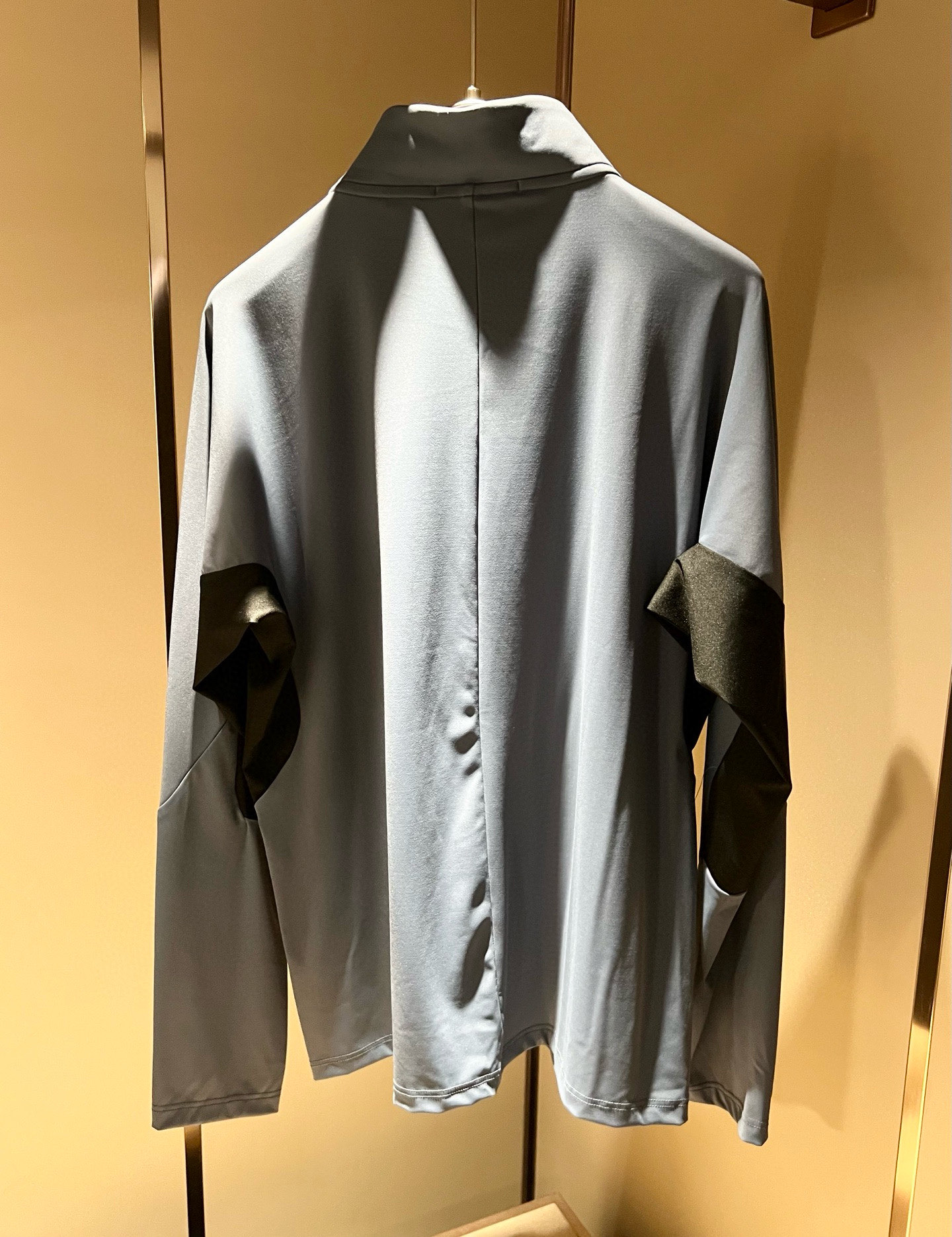 Prad*普*达 2025秋冬季新款经典元素短袖Polo衫，经典大方的款式，可以穿十年都还是流行的那种，