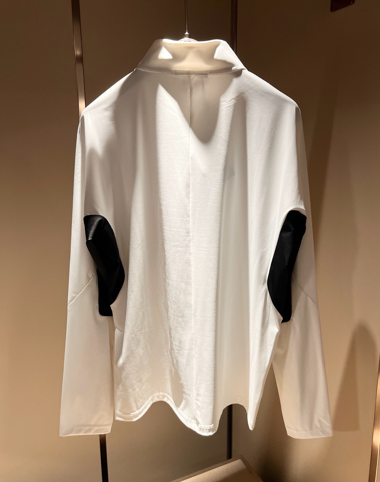 Prad*普*达 2025秋冬季新款经典元素短袖Polo衫，经典大方的款式，可以穿十年都还是流行的那种，