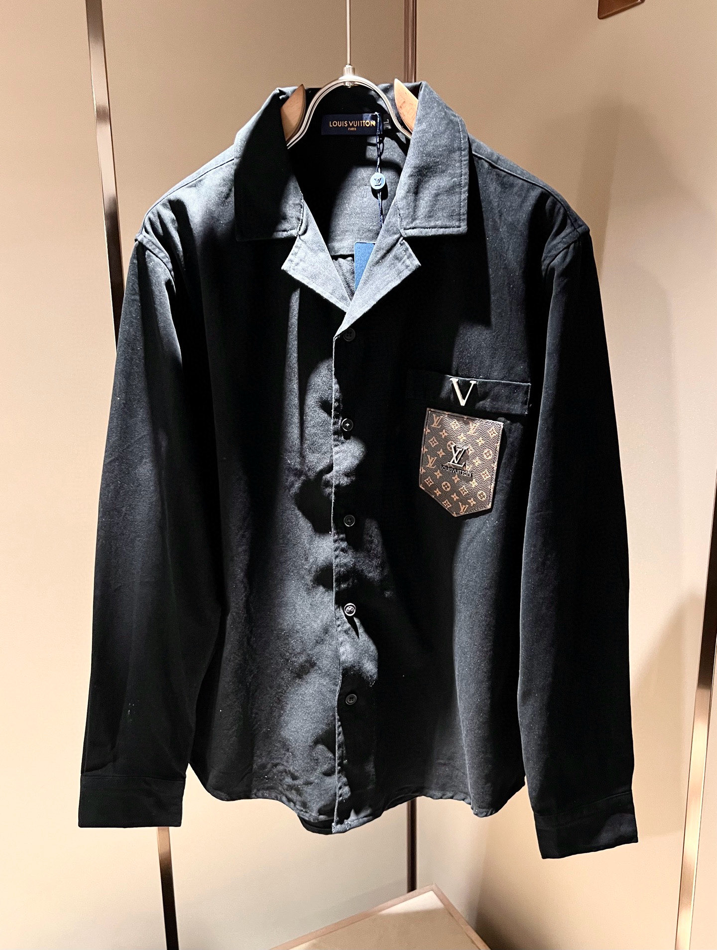 Louis Vuit*on 路易*登 2025秋冬新款轻奢男女同款👫衬衣，路易家族的新高端，细节品质永远