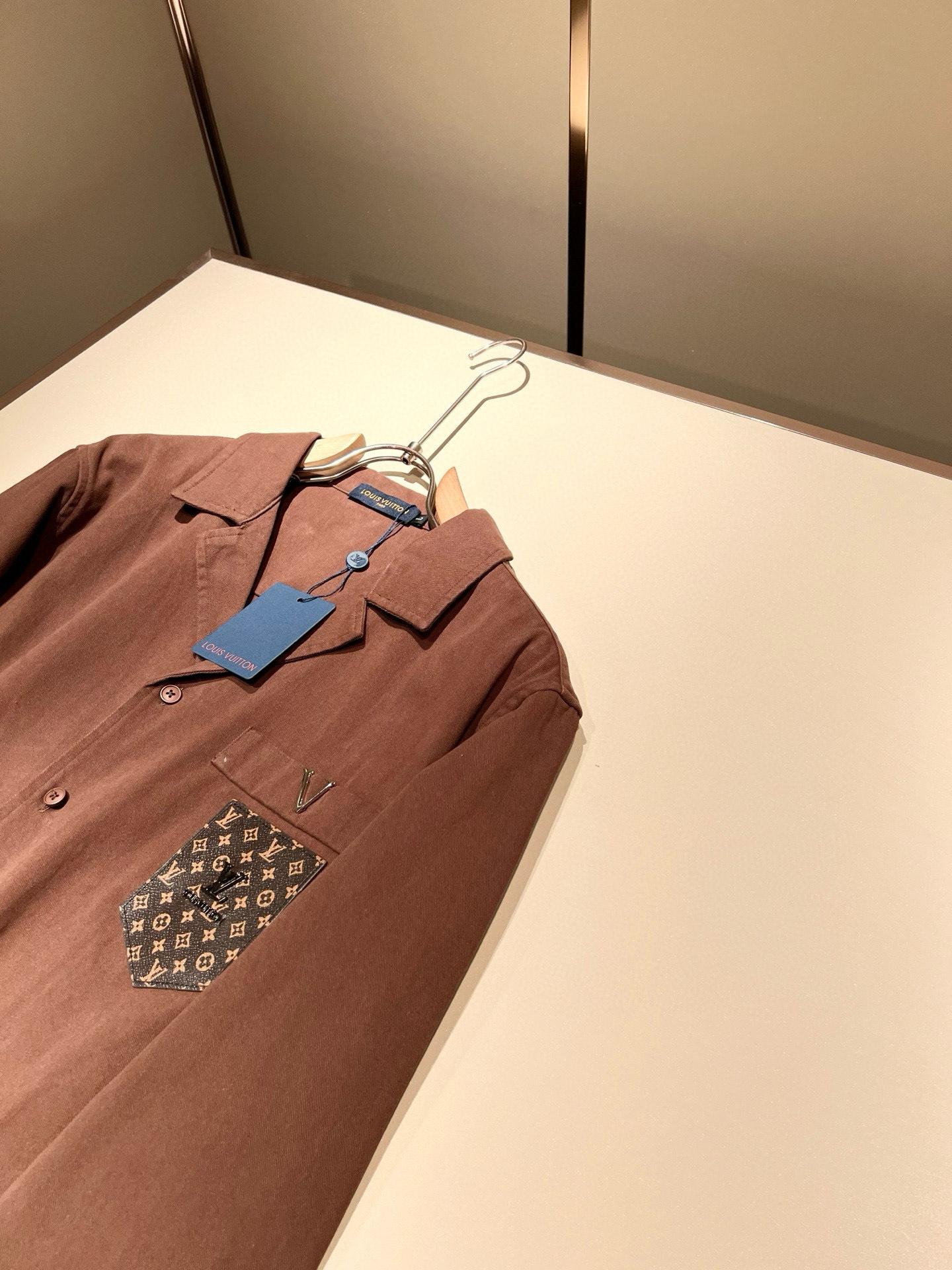 Louis Vuit*on 路易*登 2025秋冬新款轻奢男女同款👫衬衣，路易家族的新高端，细节品质永远