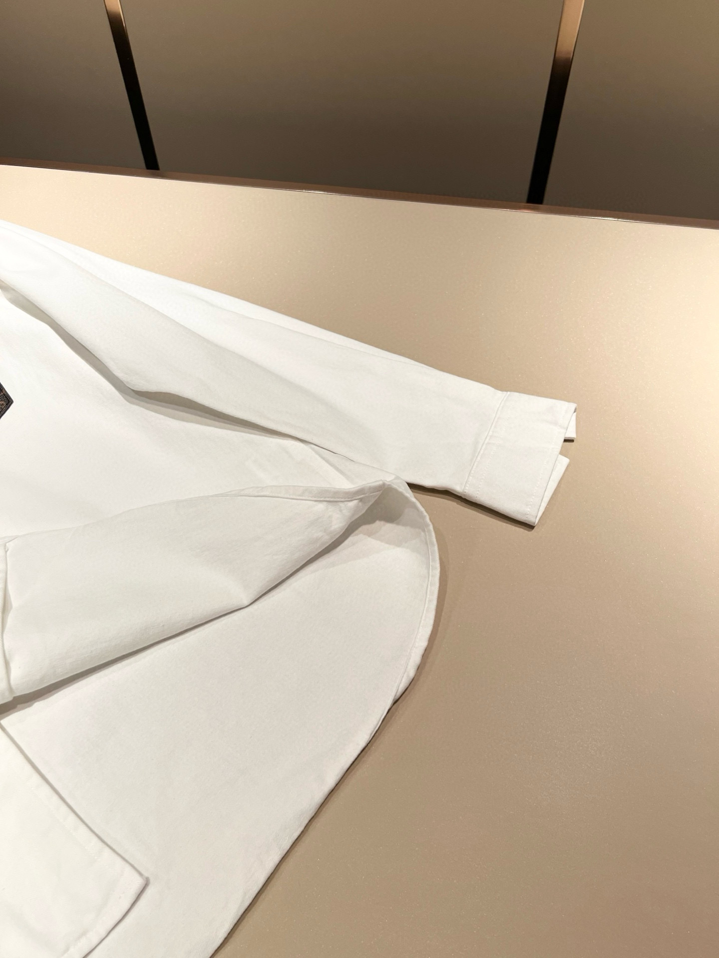 Louis Vuit*on 路易*登 2025秋冬新款轻奢男女同款👫衬衣，路易家族的新高端，细节品质永远